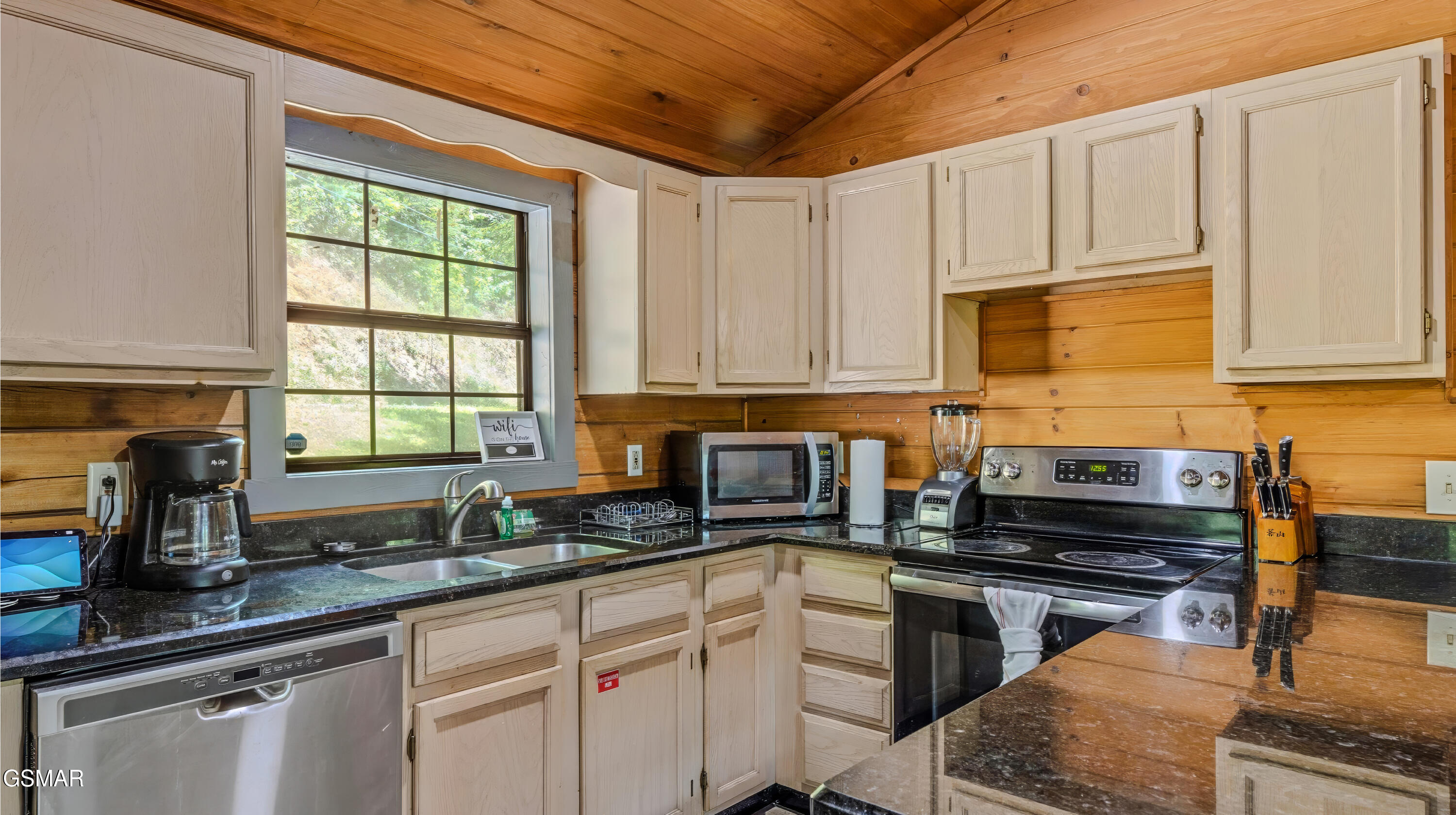 1727 Oakridge View Lane Sevierville TN 37876