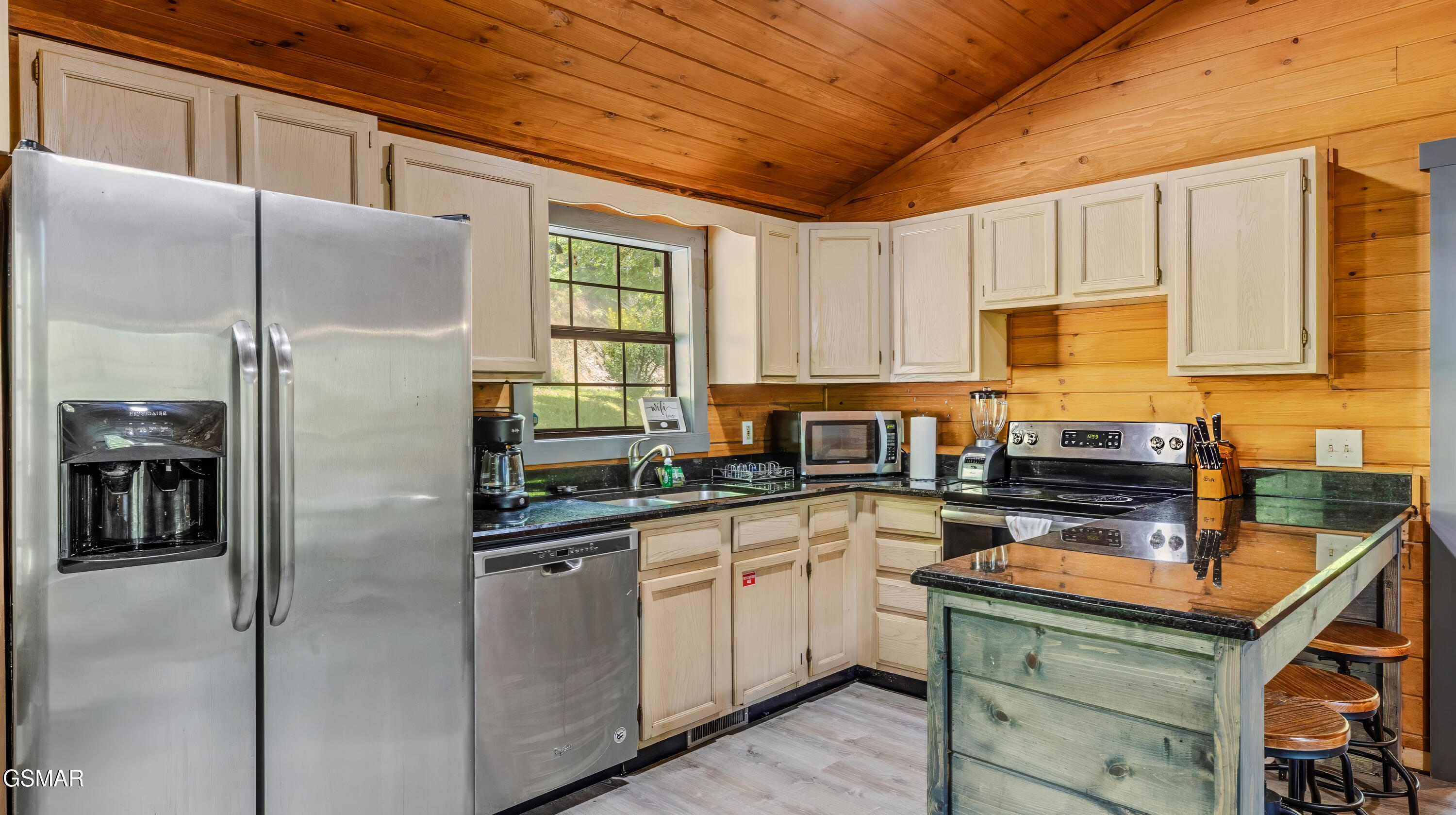 1727 Oakridge View Lane Sevierville TN 37876