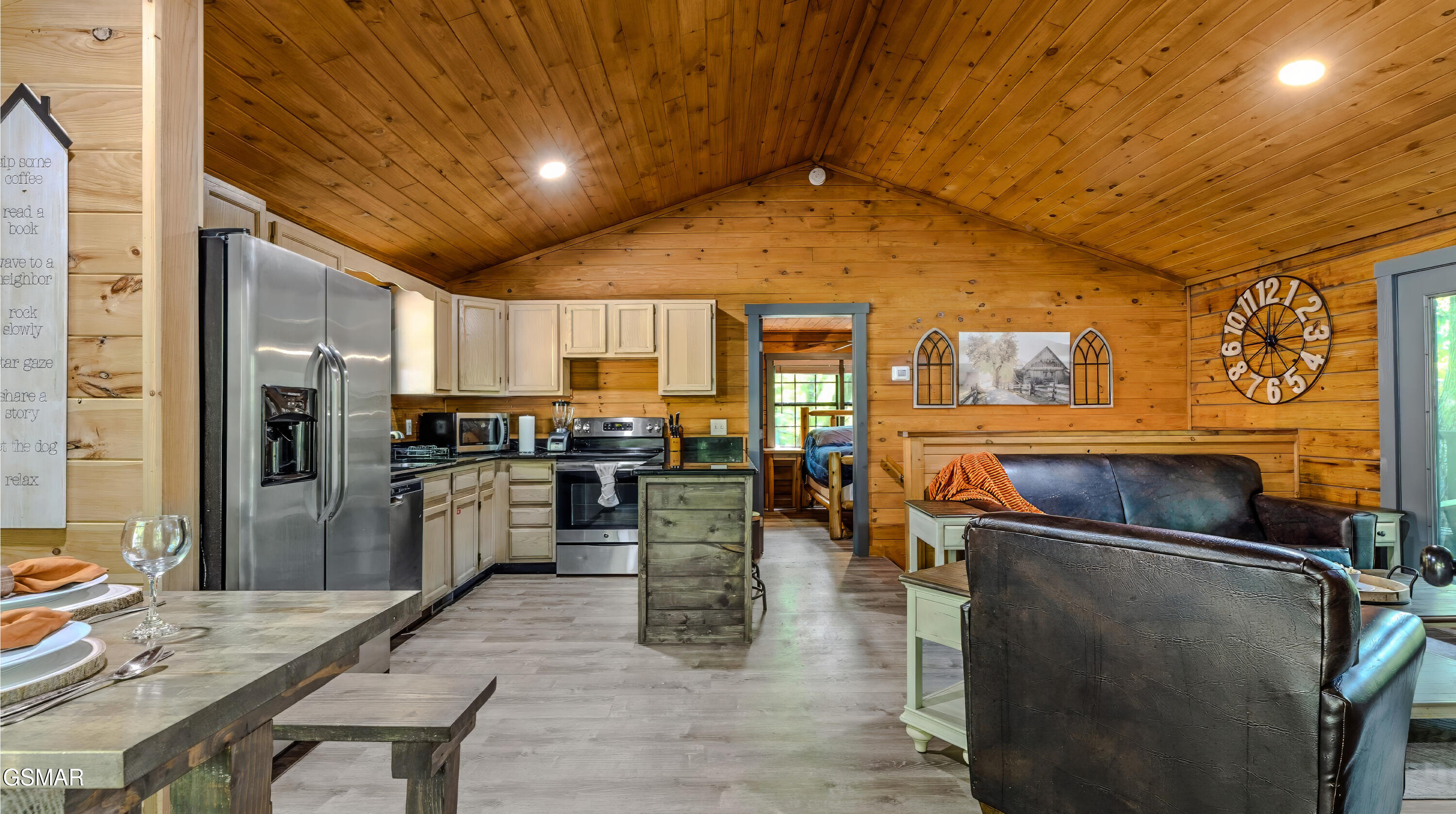 1727 Oakridge View Lane Sevierville TN 37876