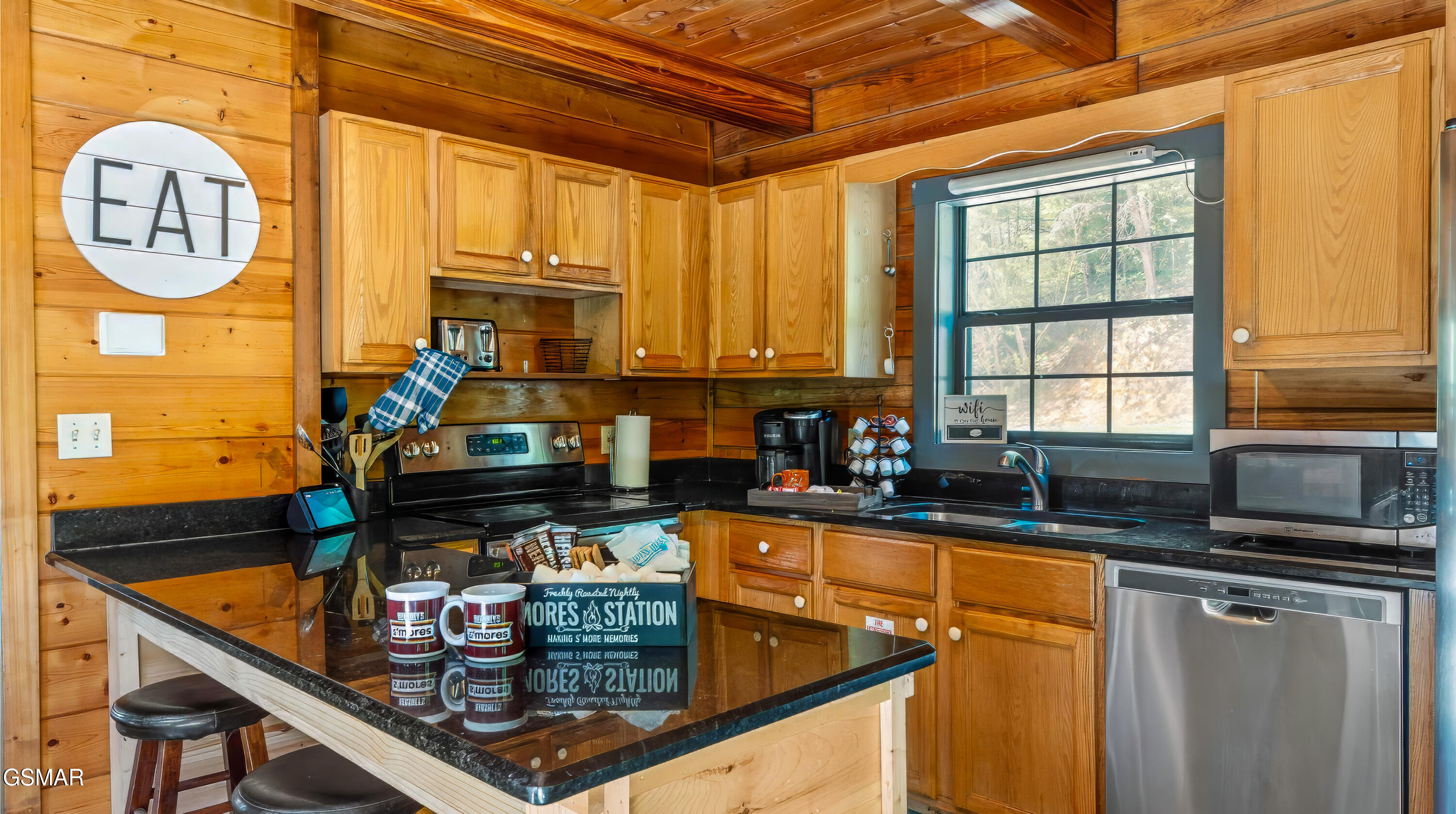 1727 Oakridge View Lane Sevierville TN 37876