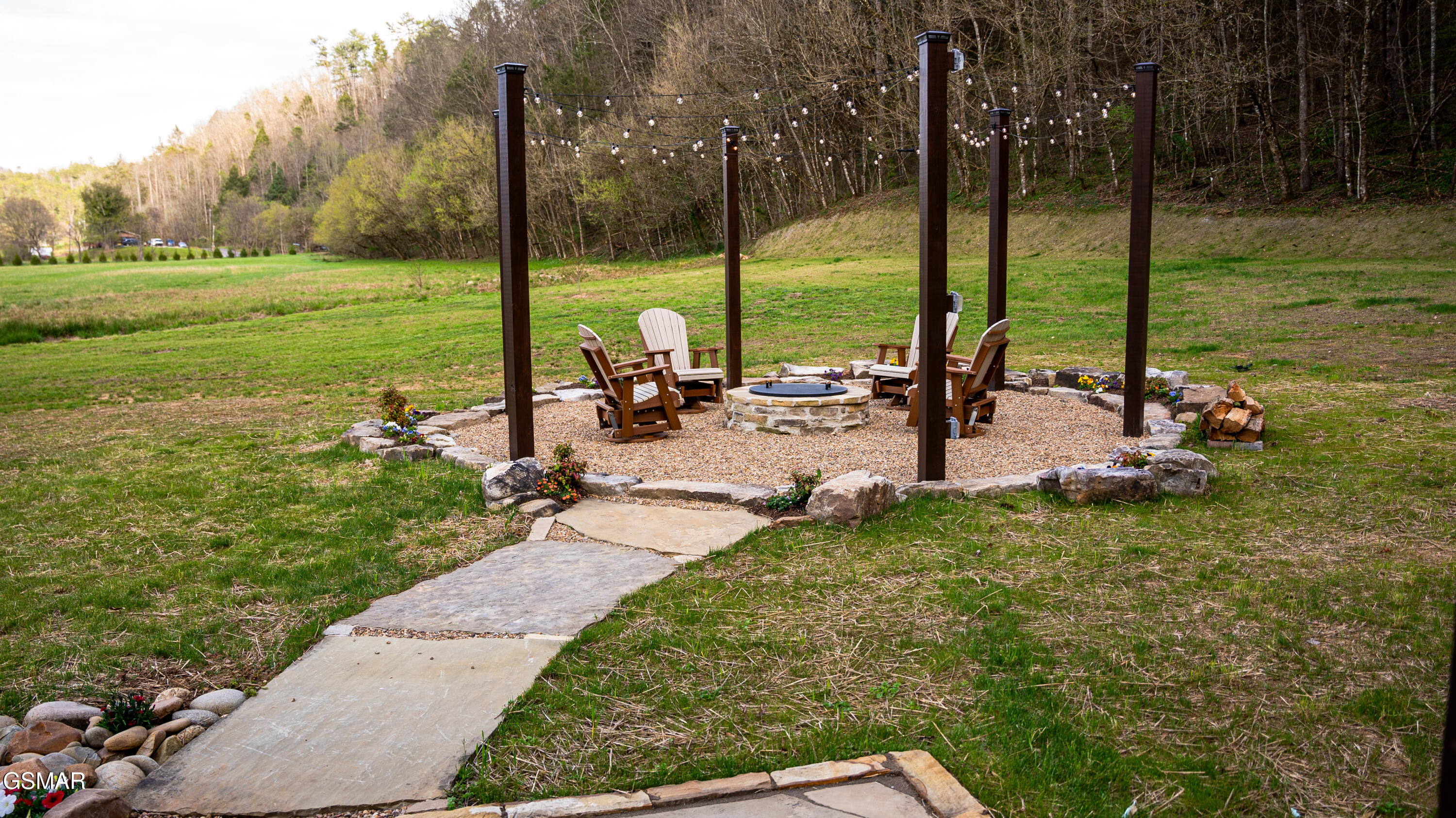 4242 Pearl Valley Road Sevierville TN 37876
