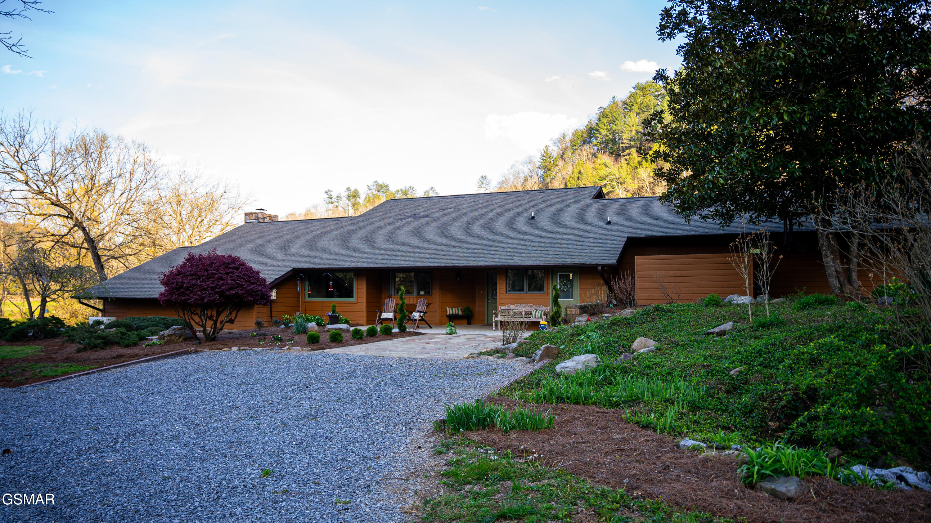 4242 Pearl Valley Road Sevierville TN 37876