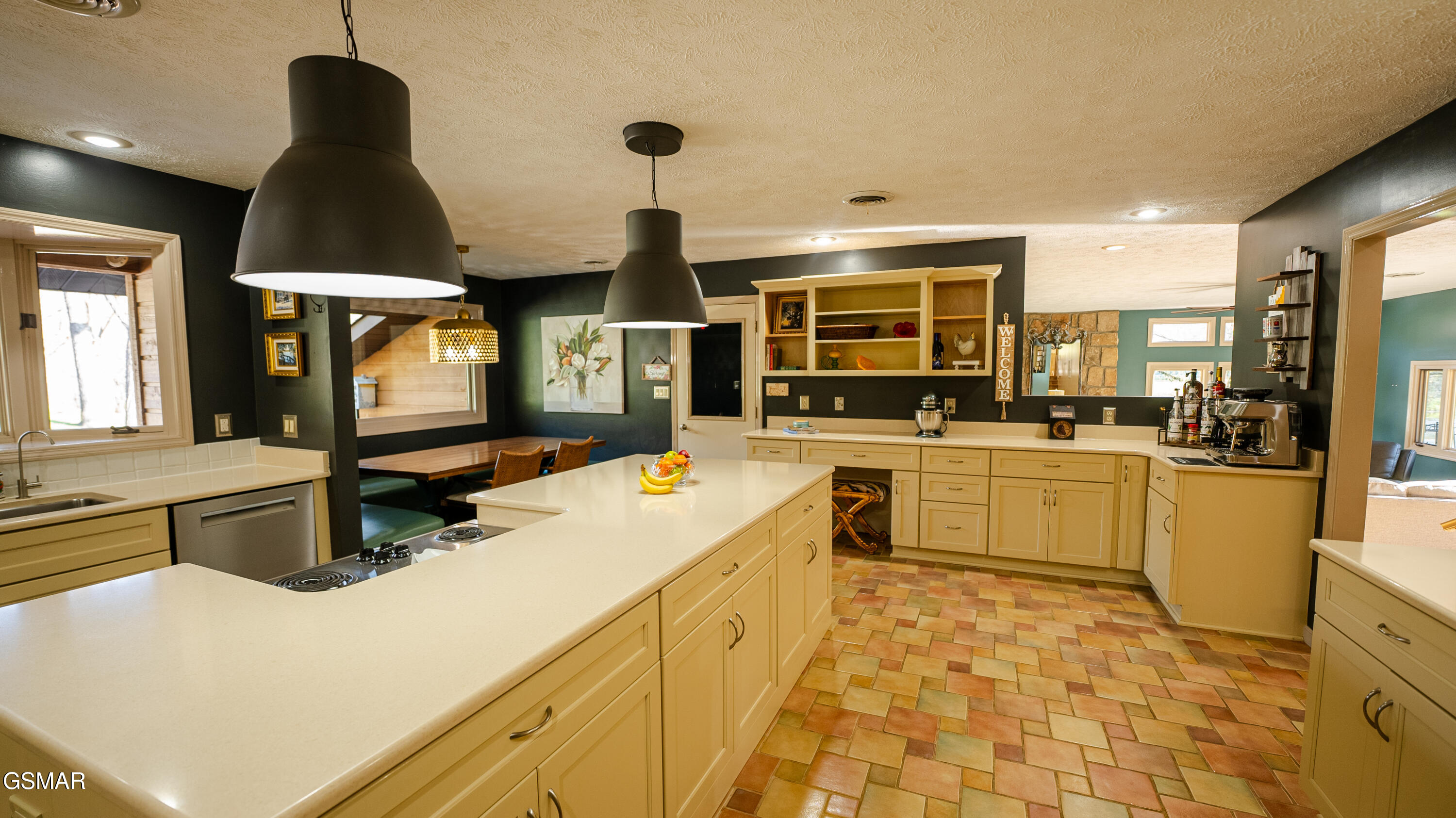 4242 Pearl Valley Road Sevierville TN 37876