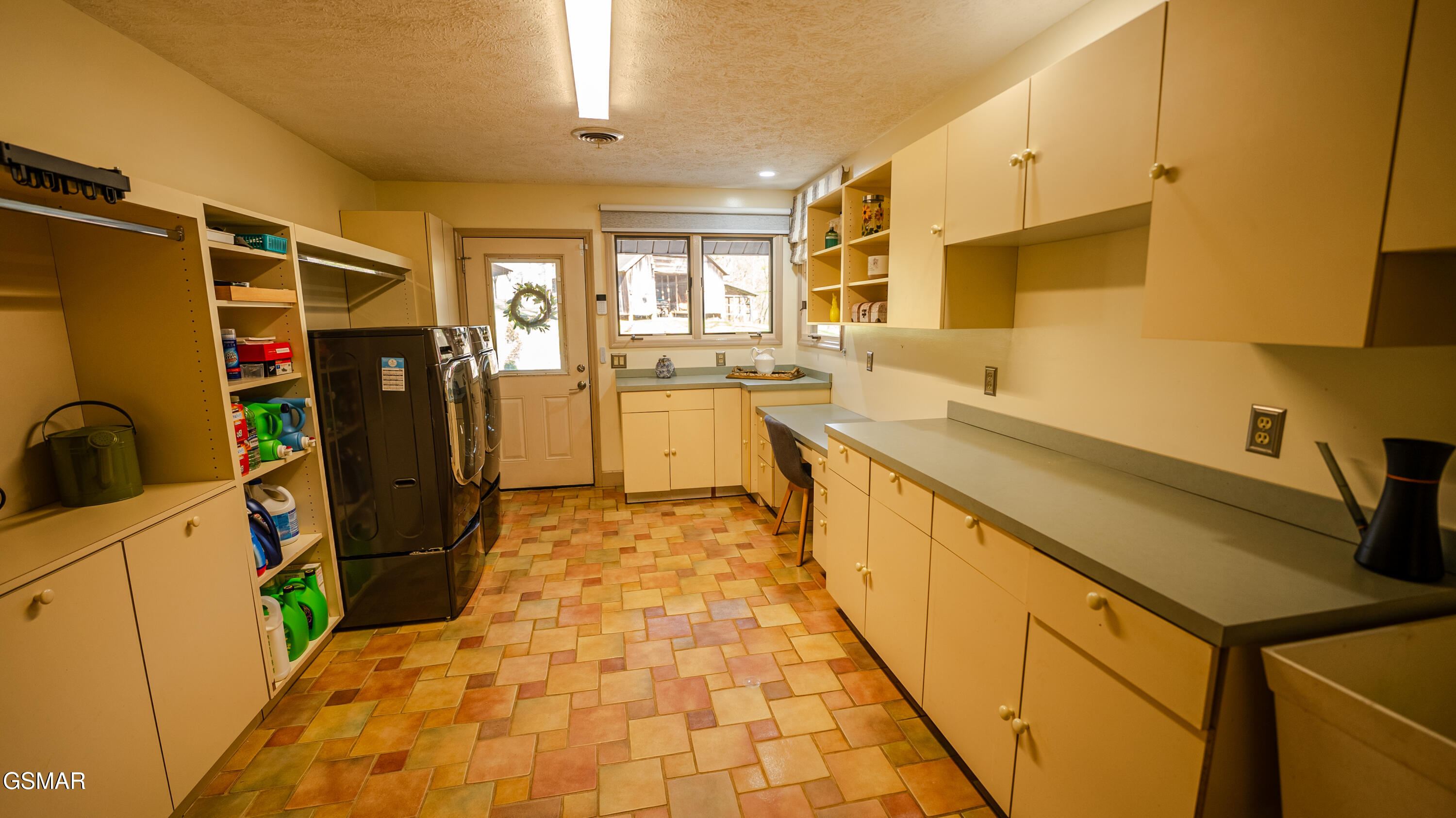 4242 Pearl Valley Road Sevierville TN 37876