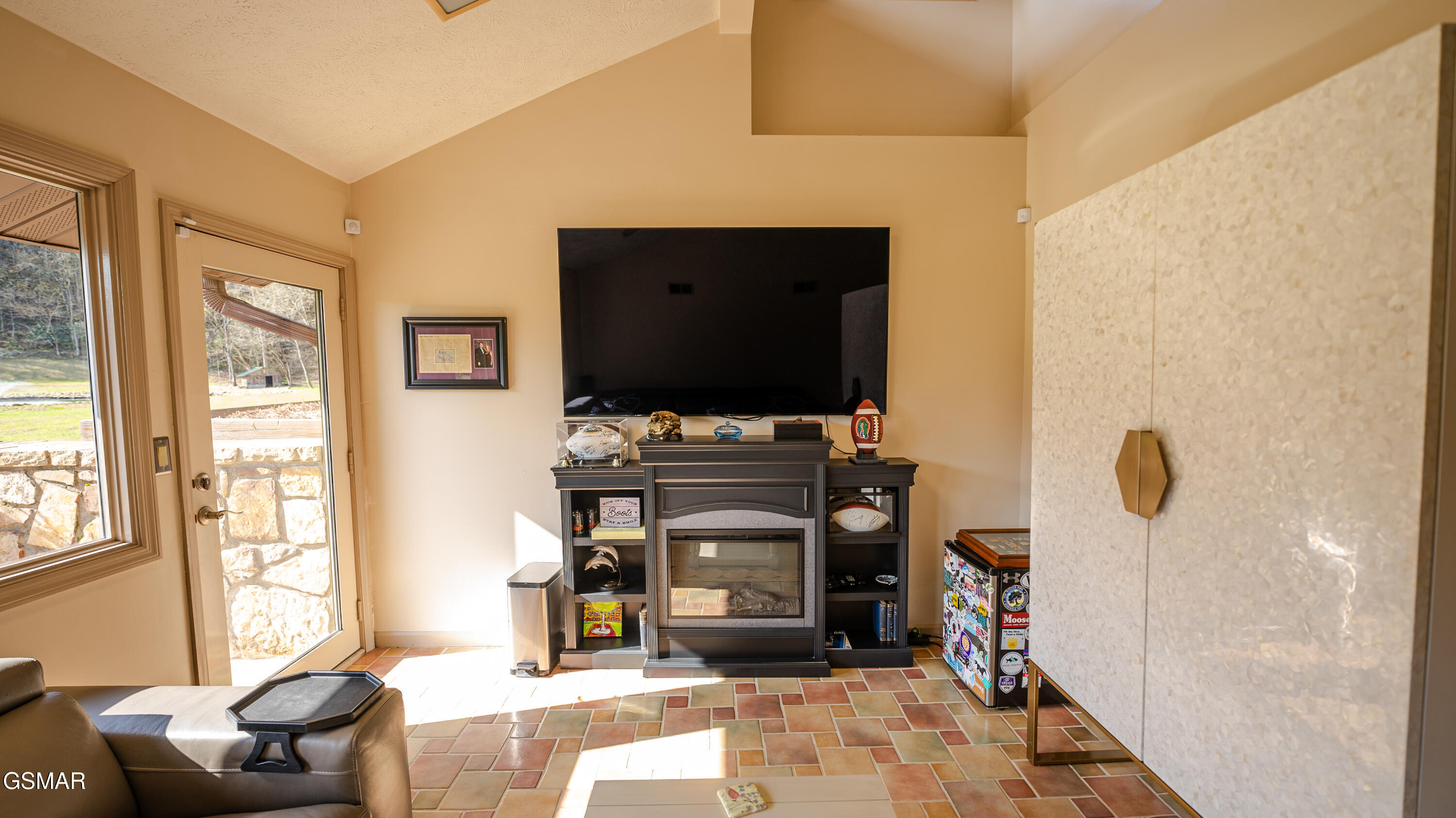 4242 Pearl Valley Road Sevierville TN 37876