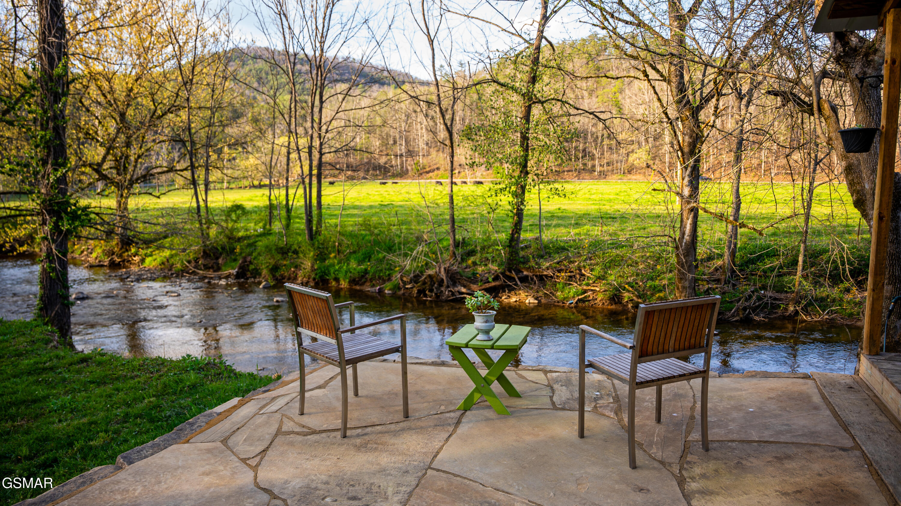 4242 Pearl Valley Road Sevierville TN 37876