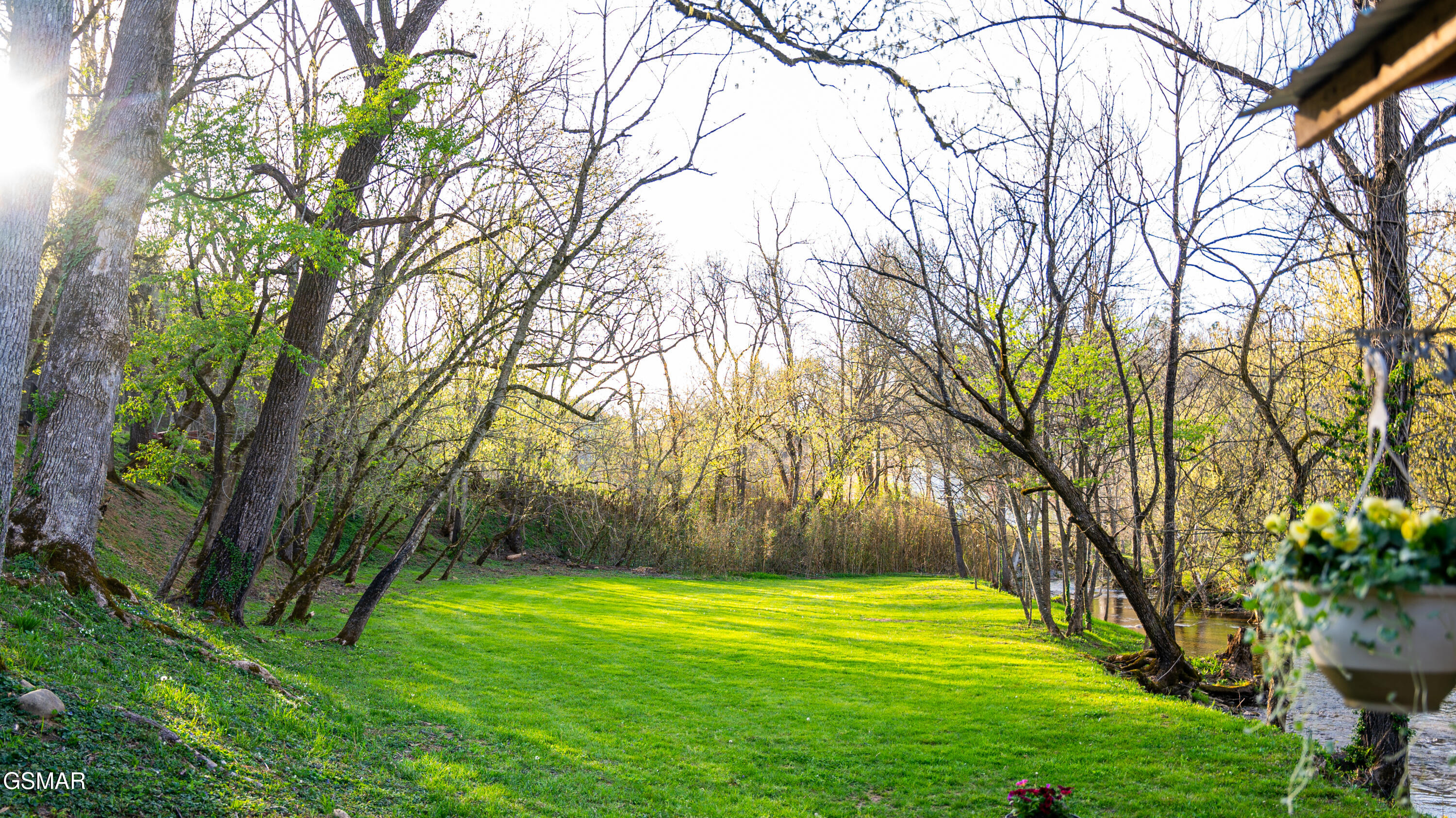 4242 Pearl Valley Road Sevierville TN 37876