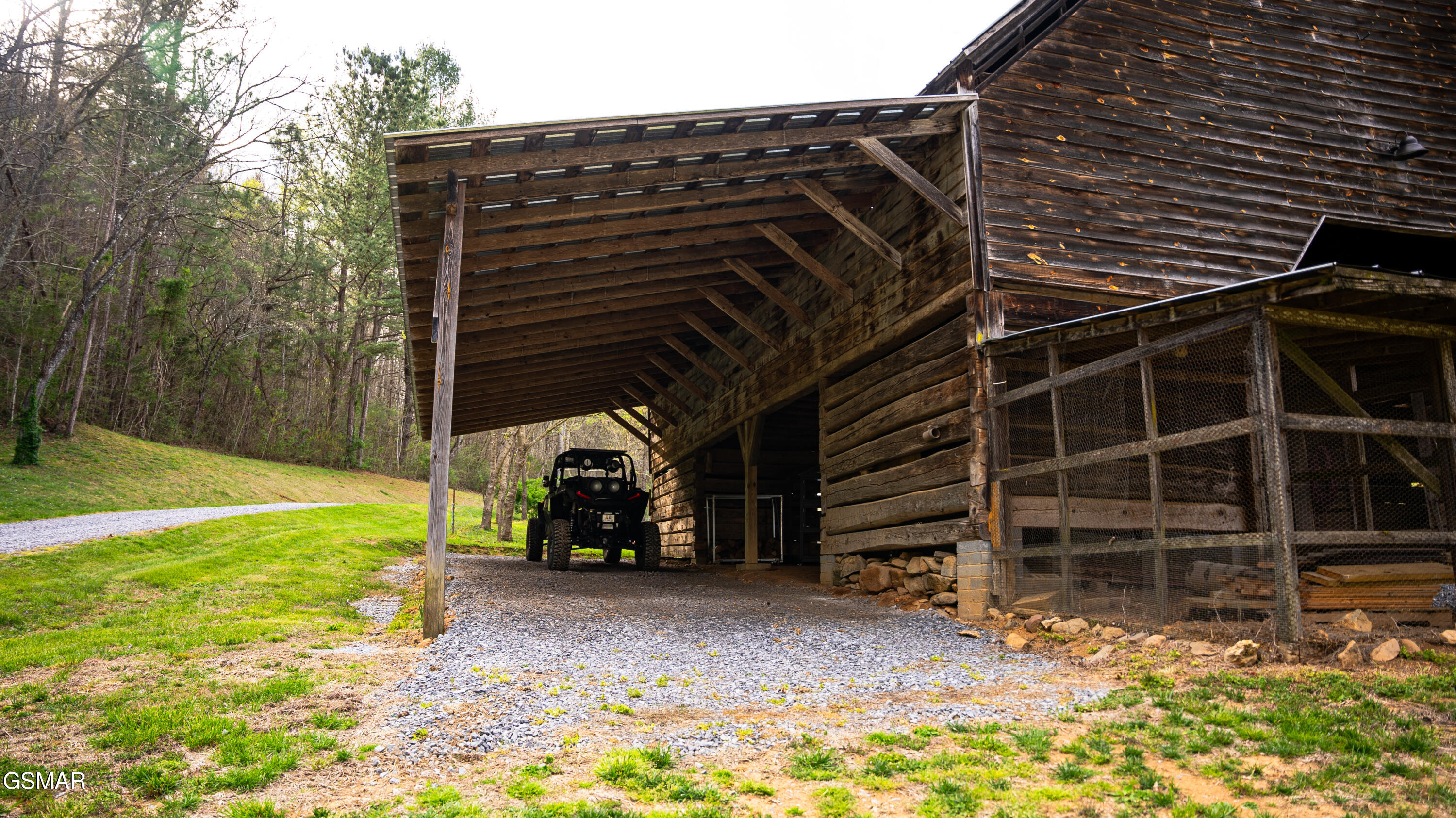 4242 Pearl Valley Road Sevierville TN 37876