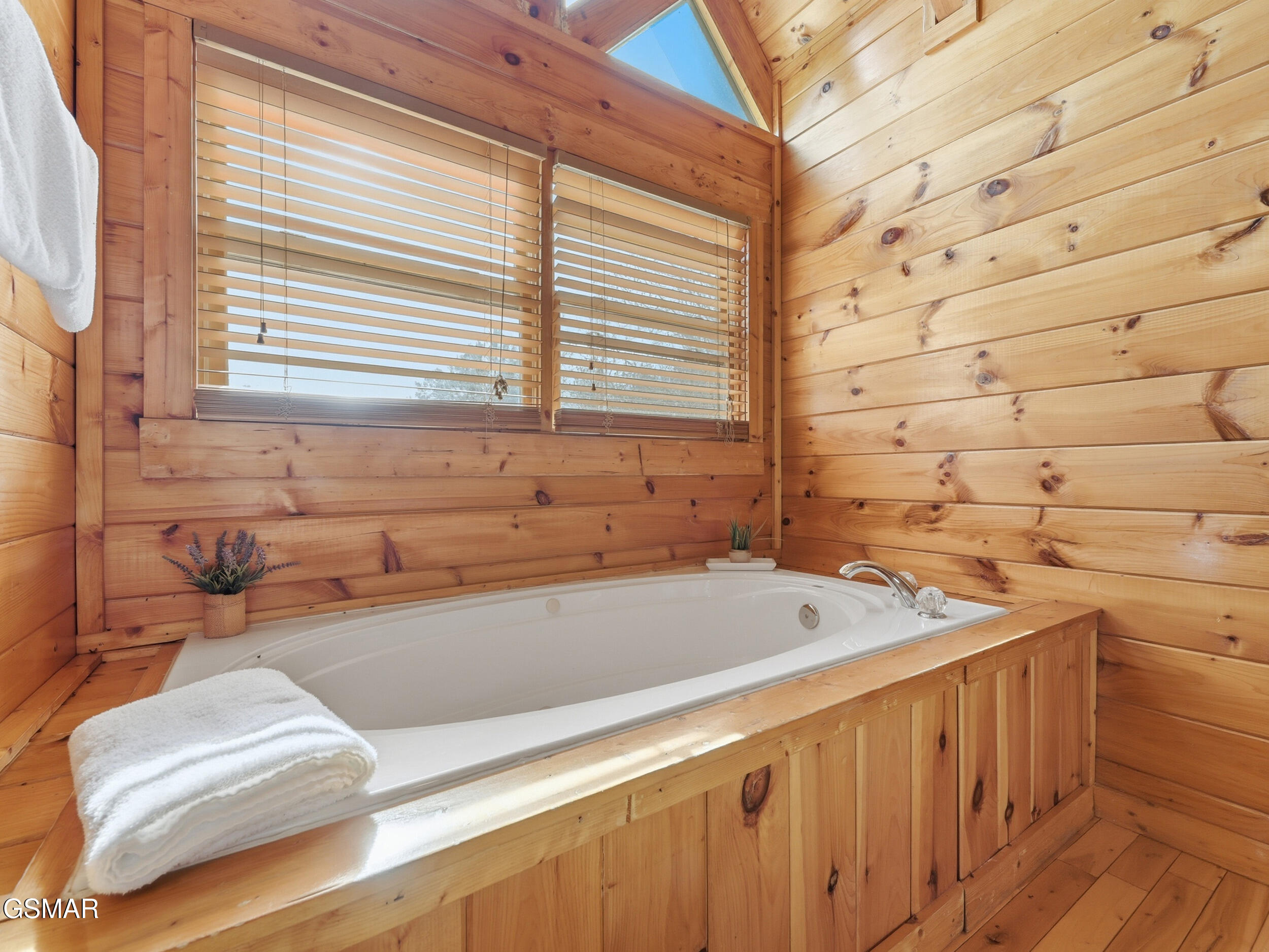 2336 Breezy Road Sevierville TN 37876