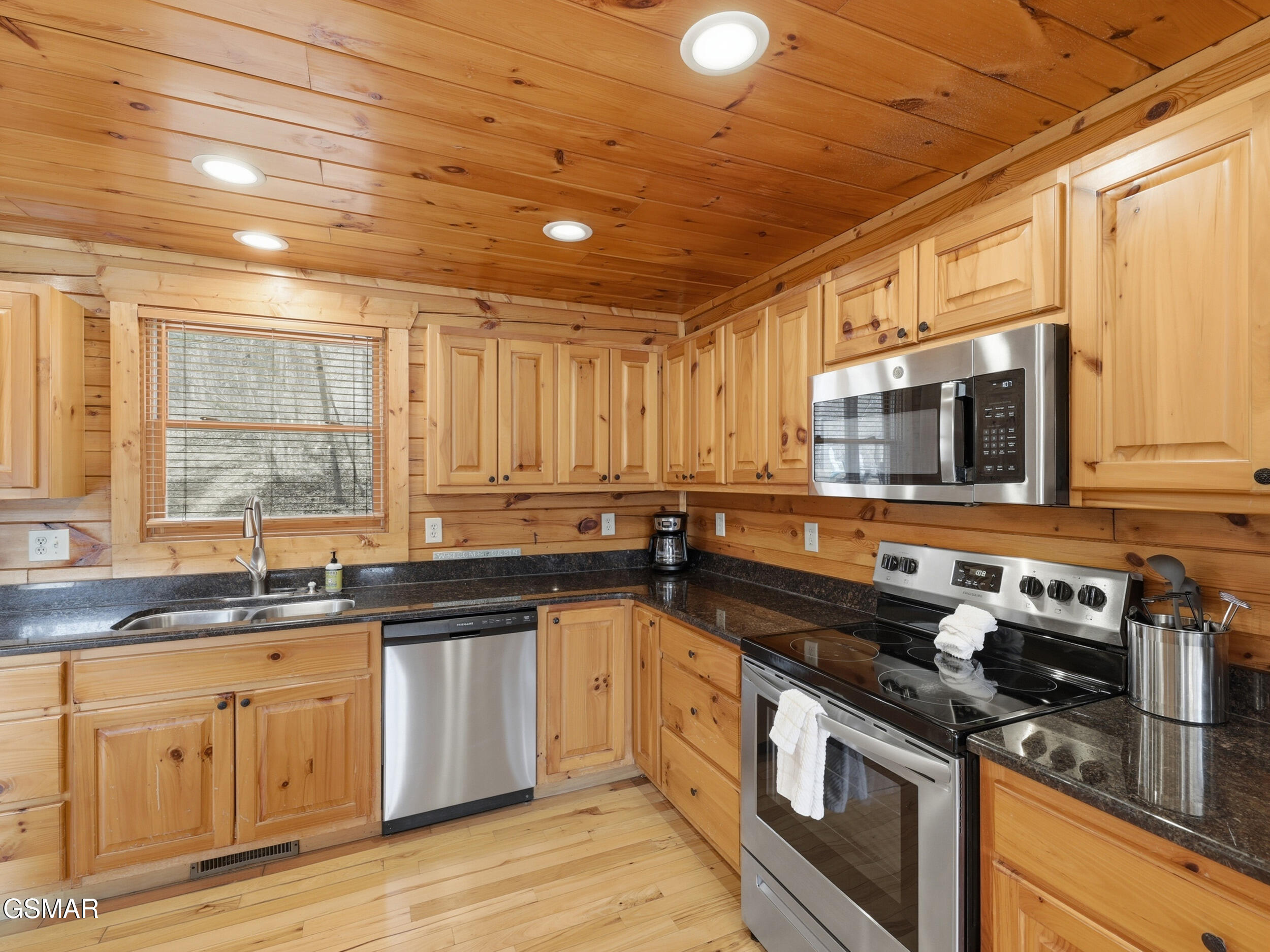 2336 Breezy Road Sevierville TN 37876