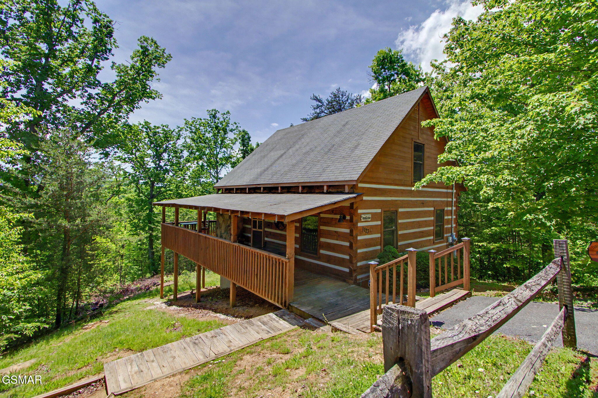 1723 Bluff Ridge Road Sevierville TN 37876