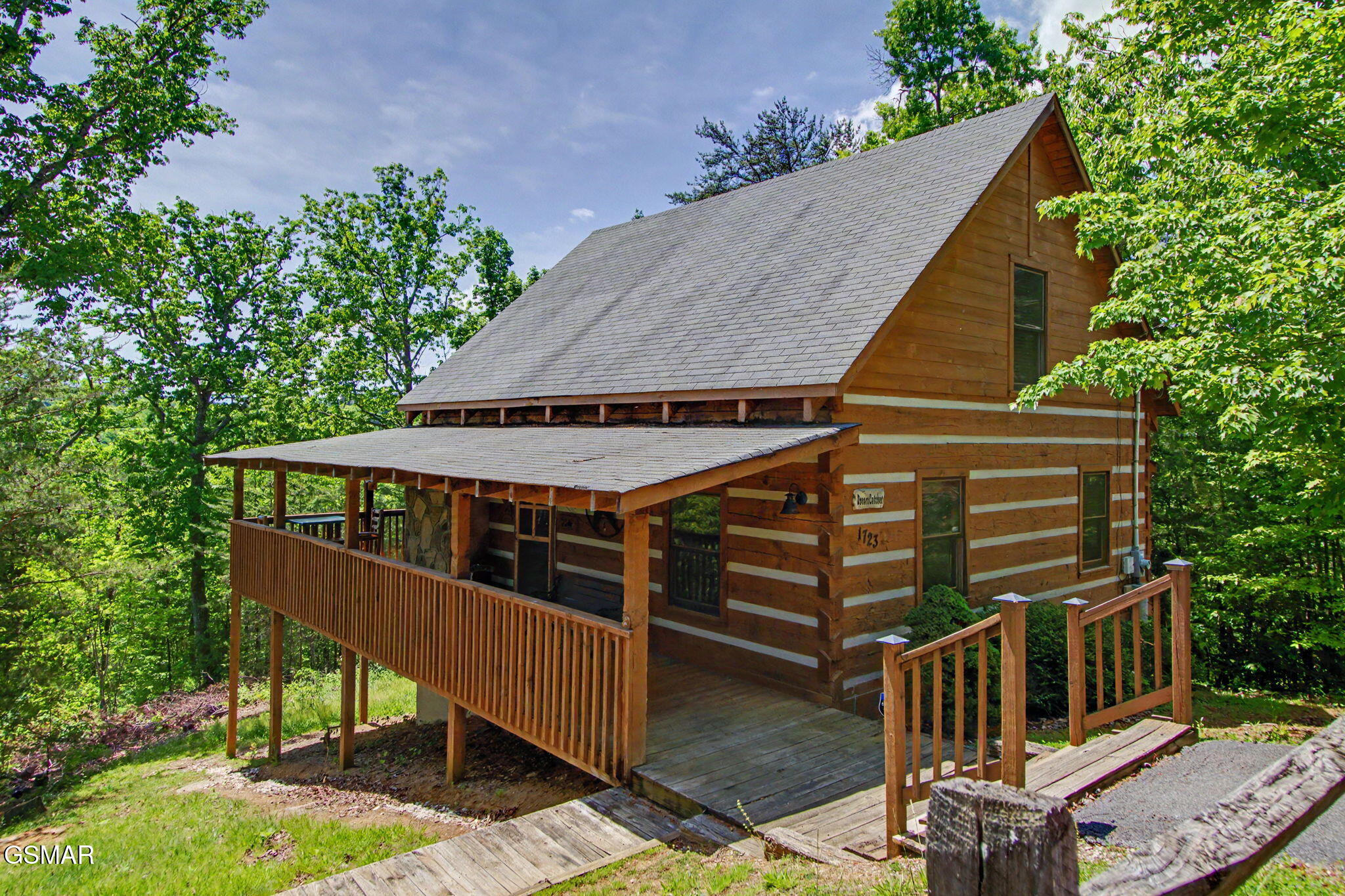 1723 Bluff Ridge Road Sevierville TN 37876