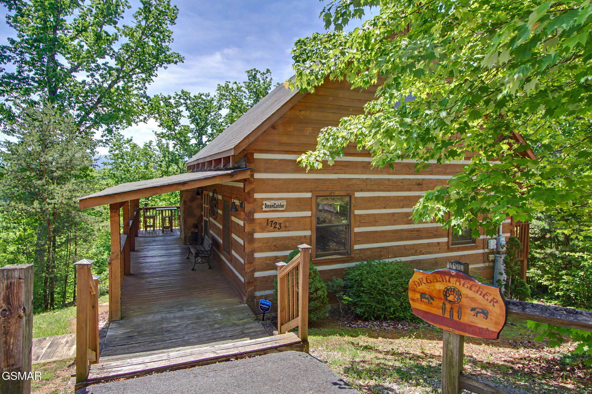 1723 Bluff Ridge Road Sevierville TN 37876