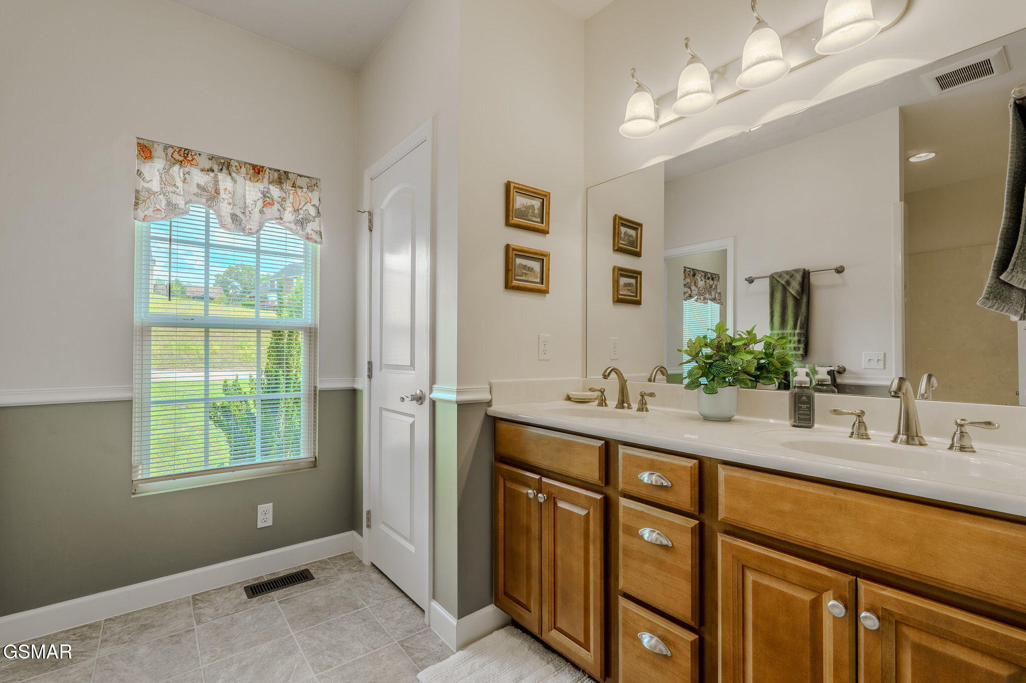 1819 Ally Lane Sevierville TN 37876