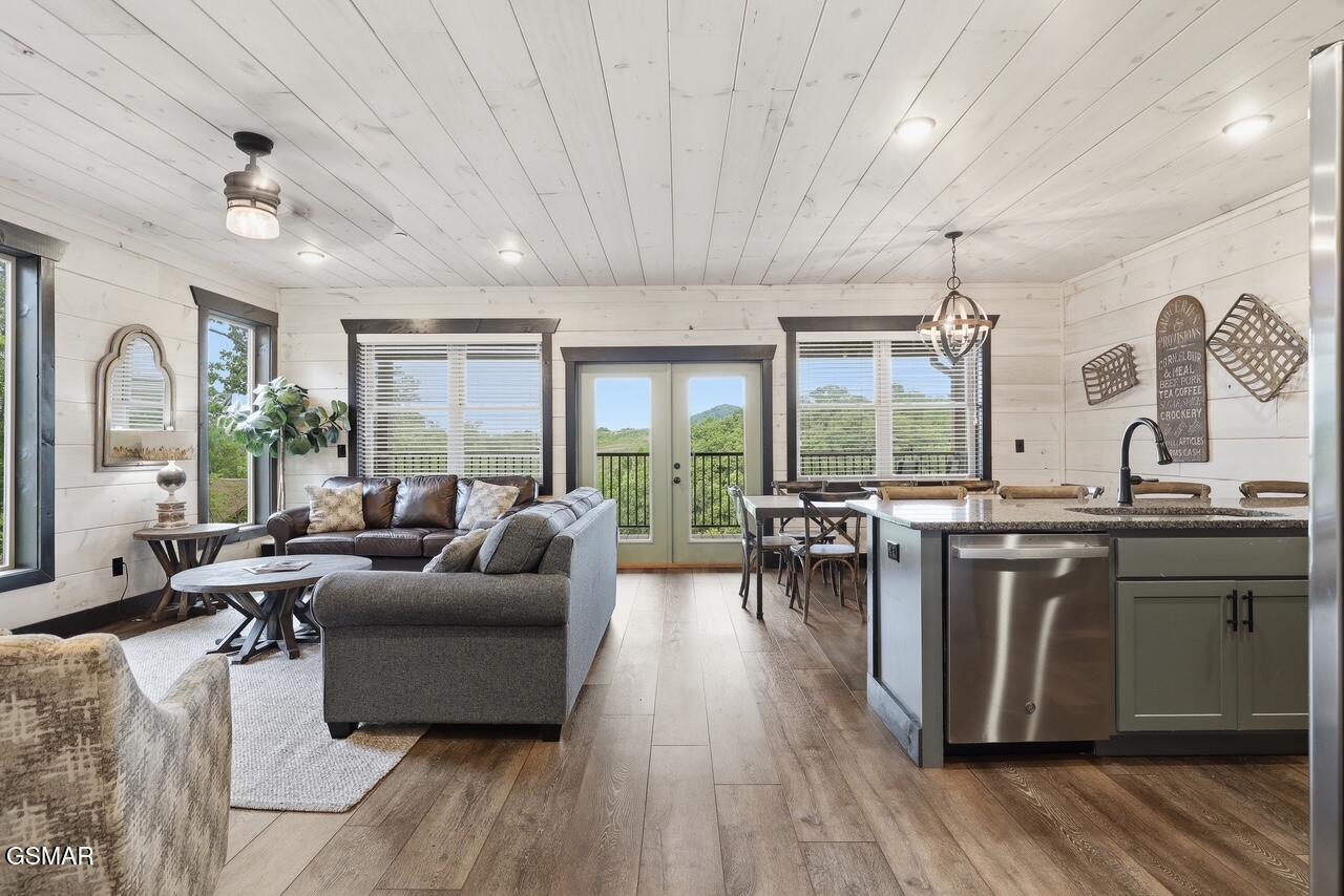 3032 Ridgetop Resort Way Pigeon Forge TN 37863