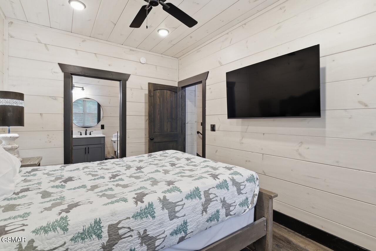 3032 Ridgetop Resort Way Pigeon Forge TN 37863