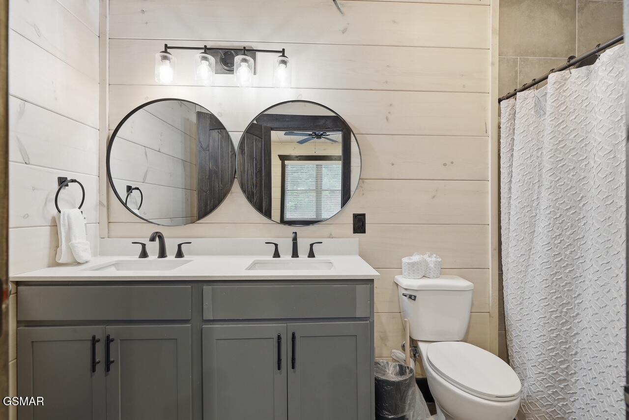 3032 Ridgetop Resort Way Pigeon Forge TN 37863