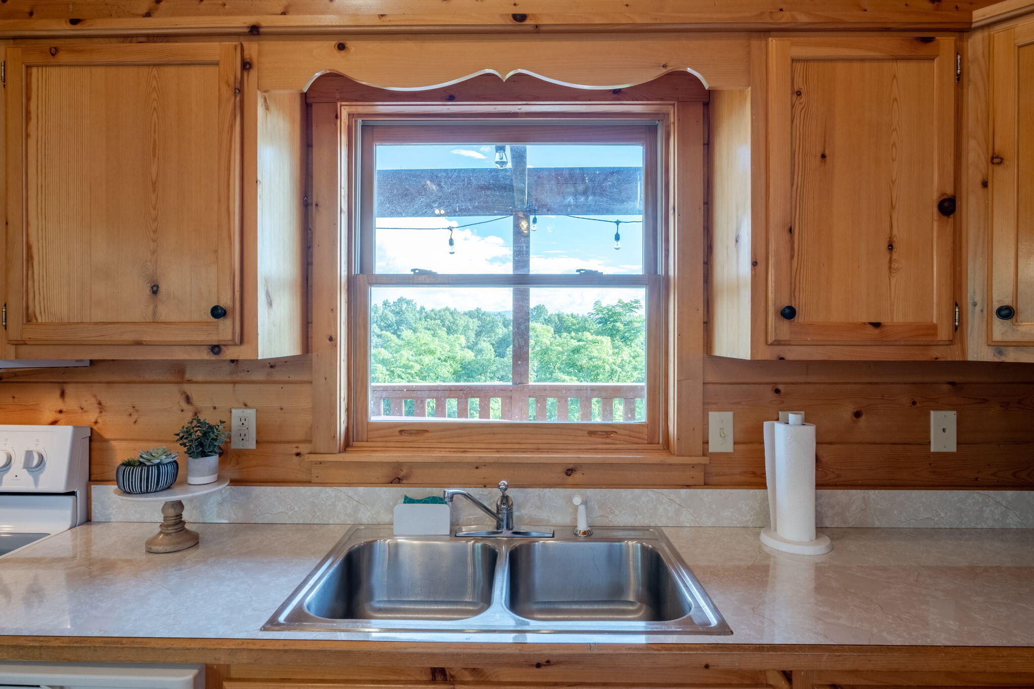 2044 Oakmont Drive Sevierville TN 37876