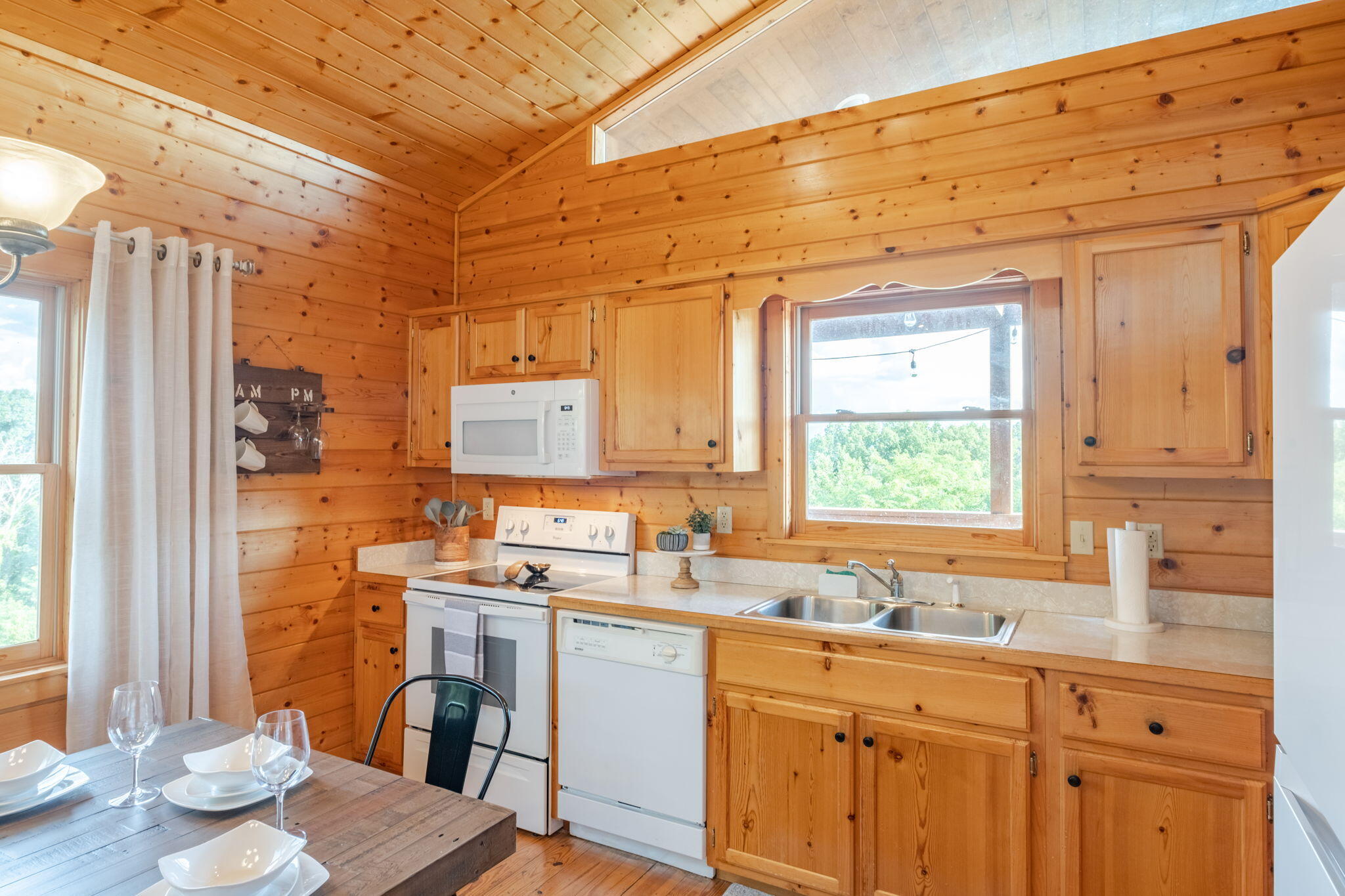 2044 Oakmont Drive Sevierville TN 37876