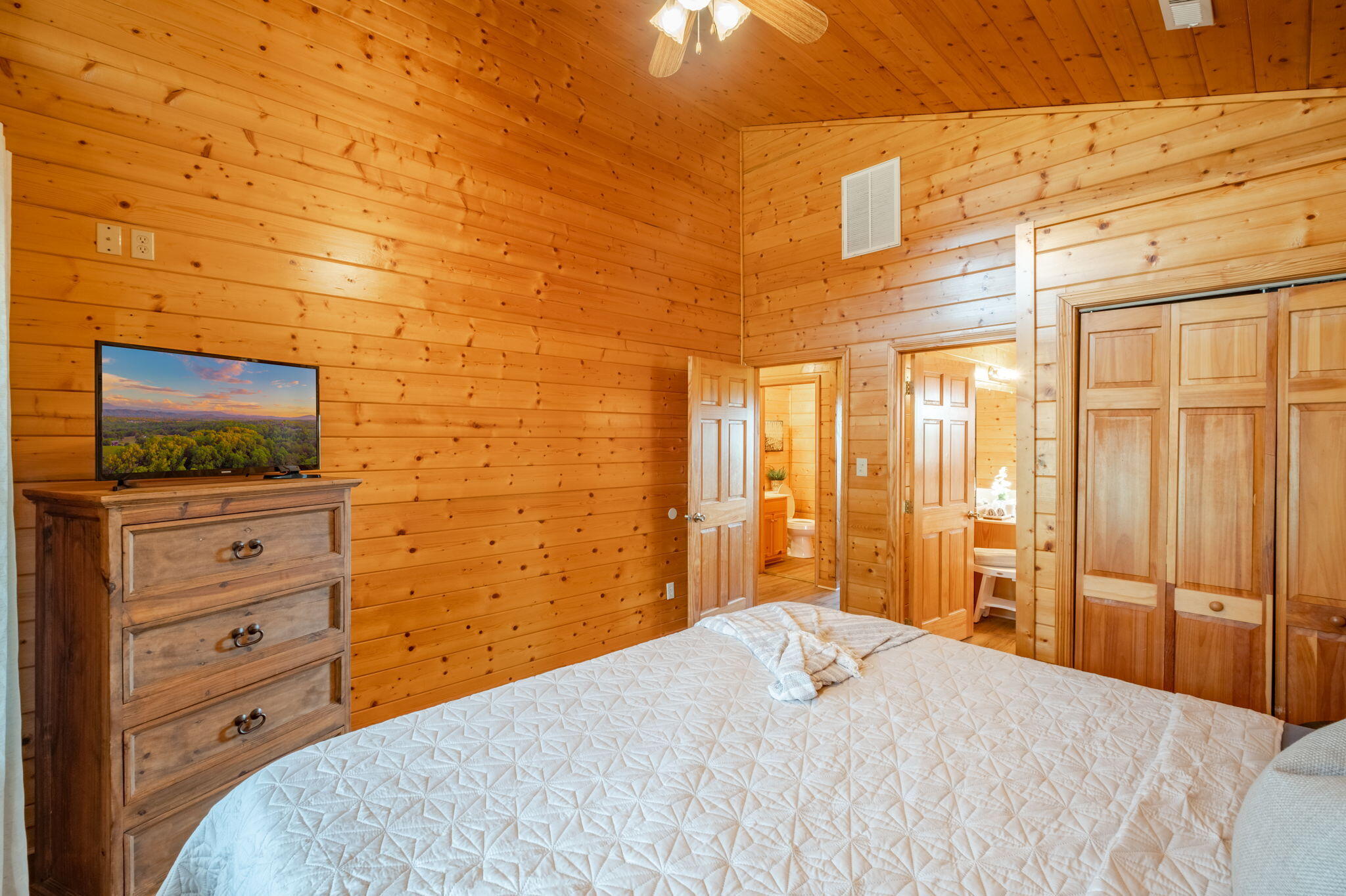 2044 Oakmont Drive Sevierville TN 37876