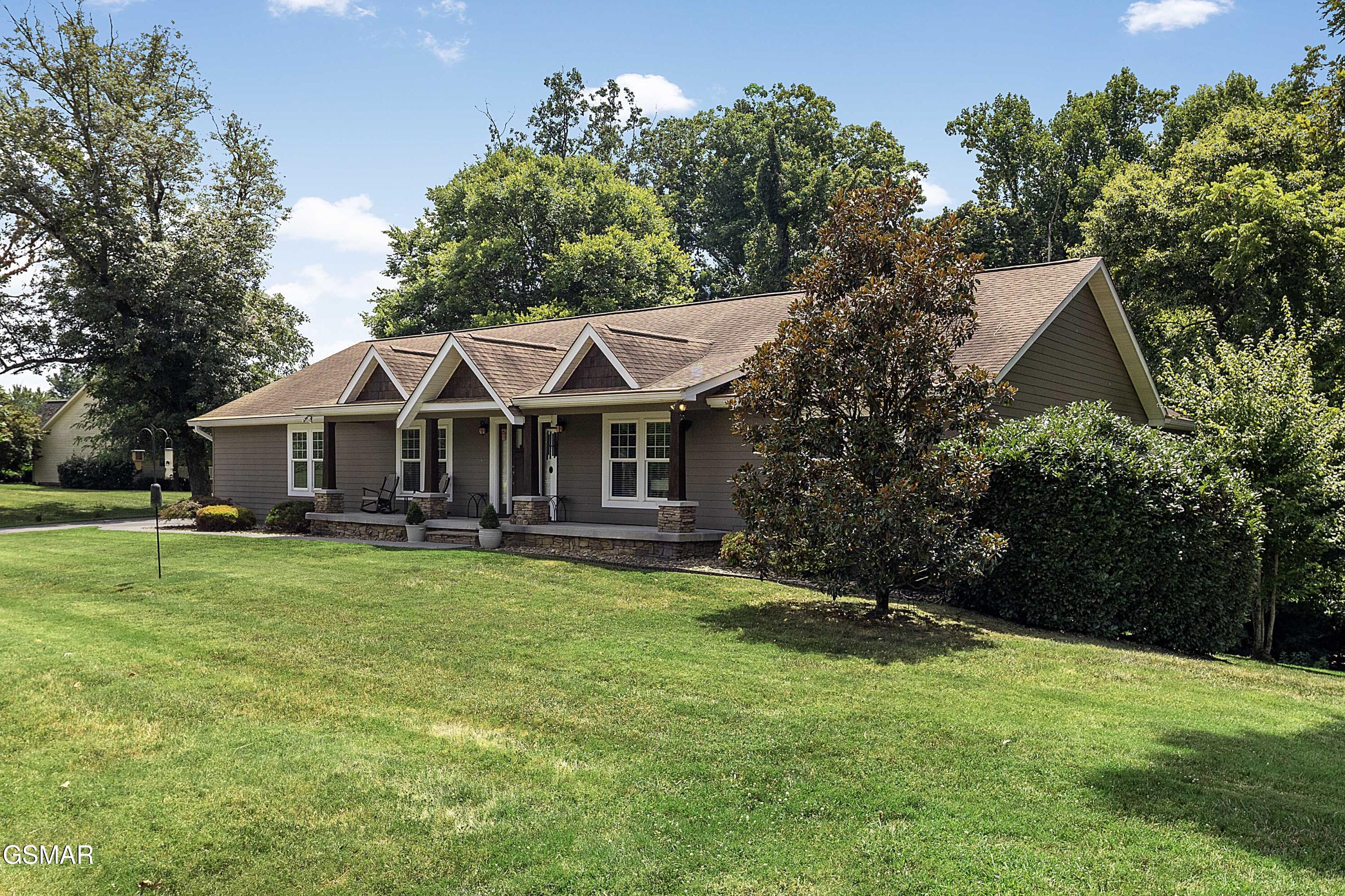 909 Claw Lane Kodak TN 37764