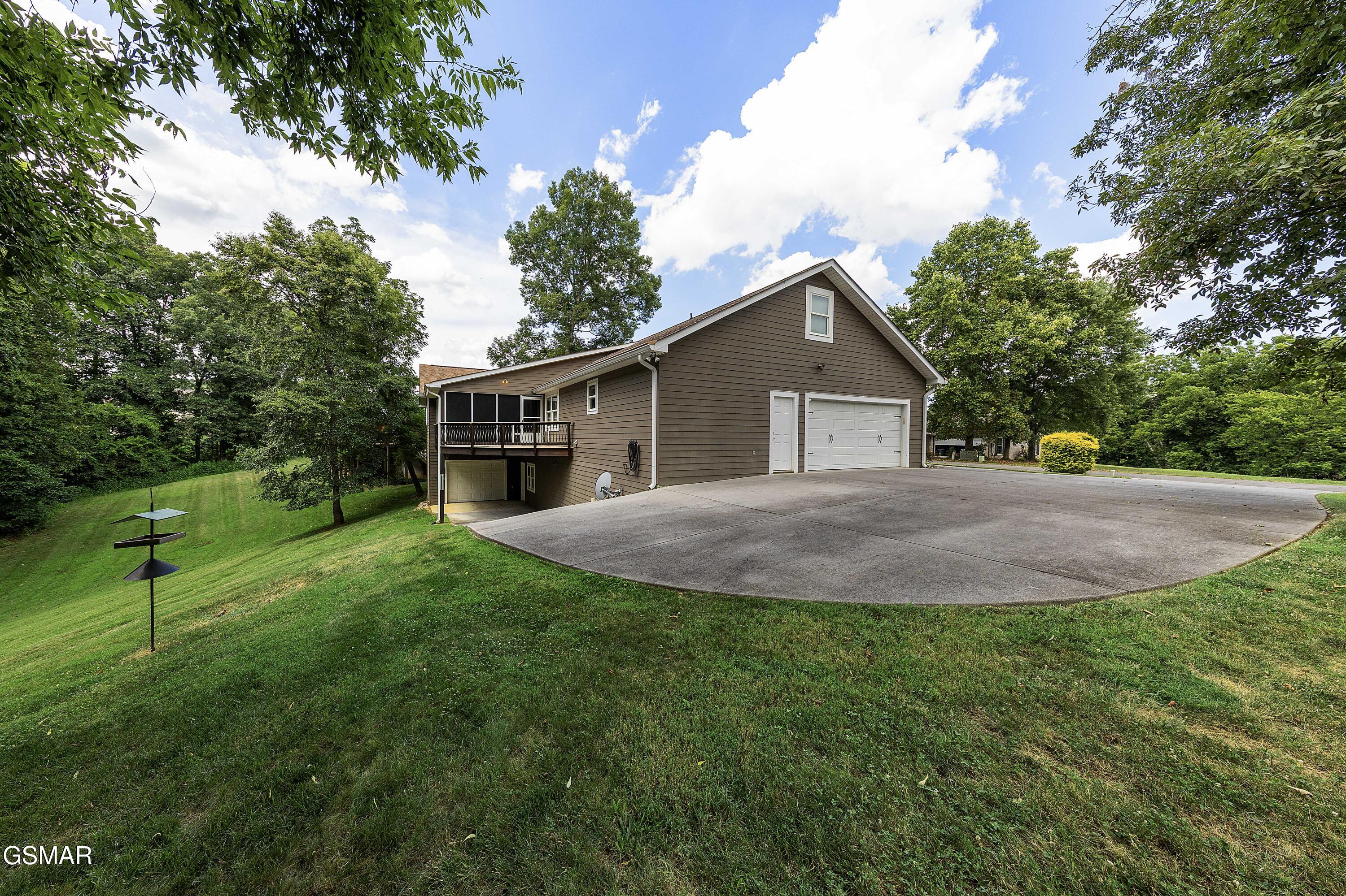 909 Claw Lane Kodak TN 37764