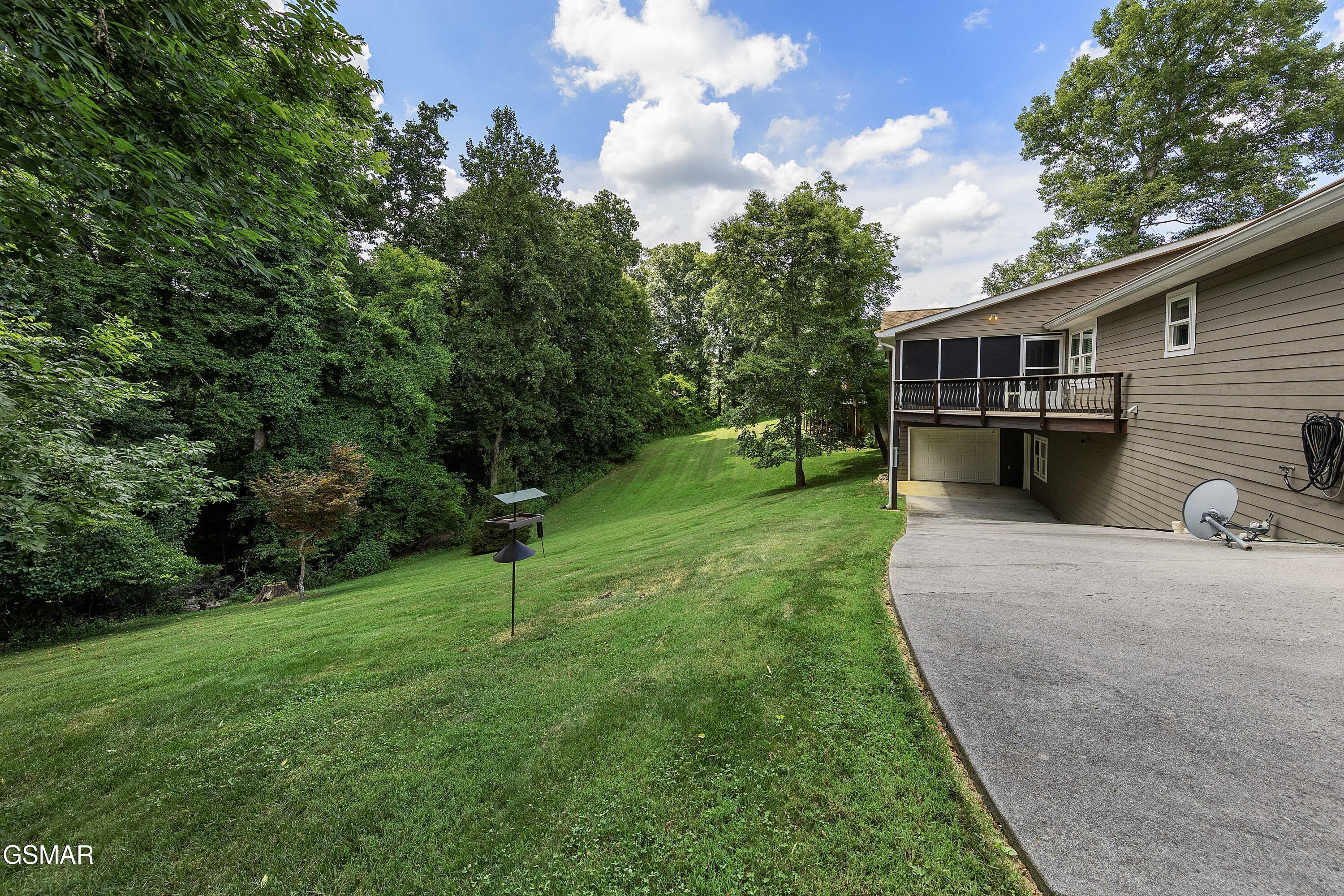 909 Claw Lane Kodak TN 37764