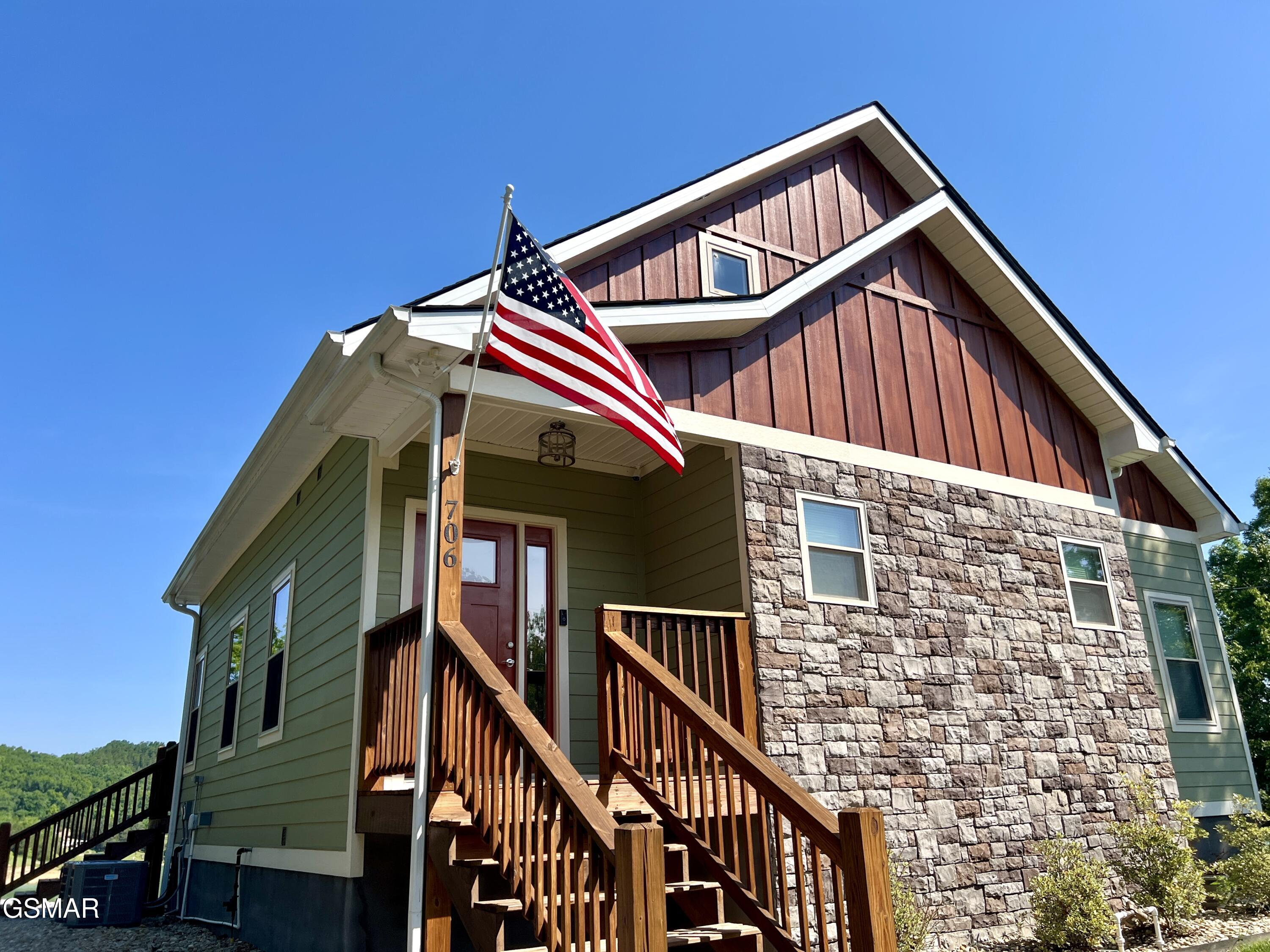 706 Fairgarden Circle Sevierville TN 37876