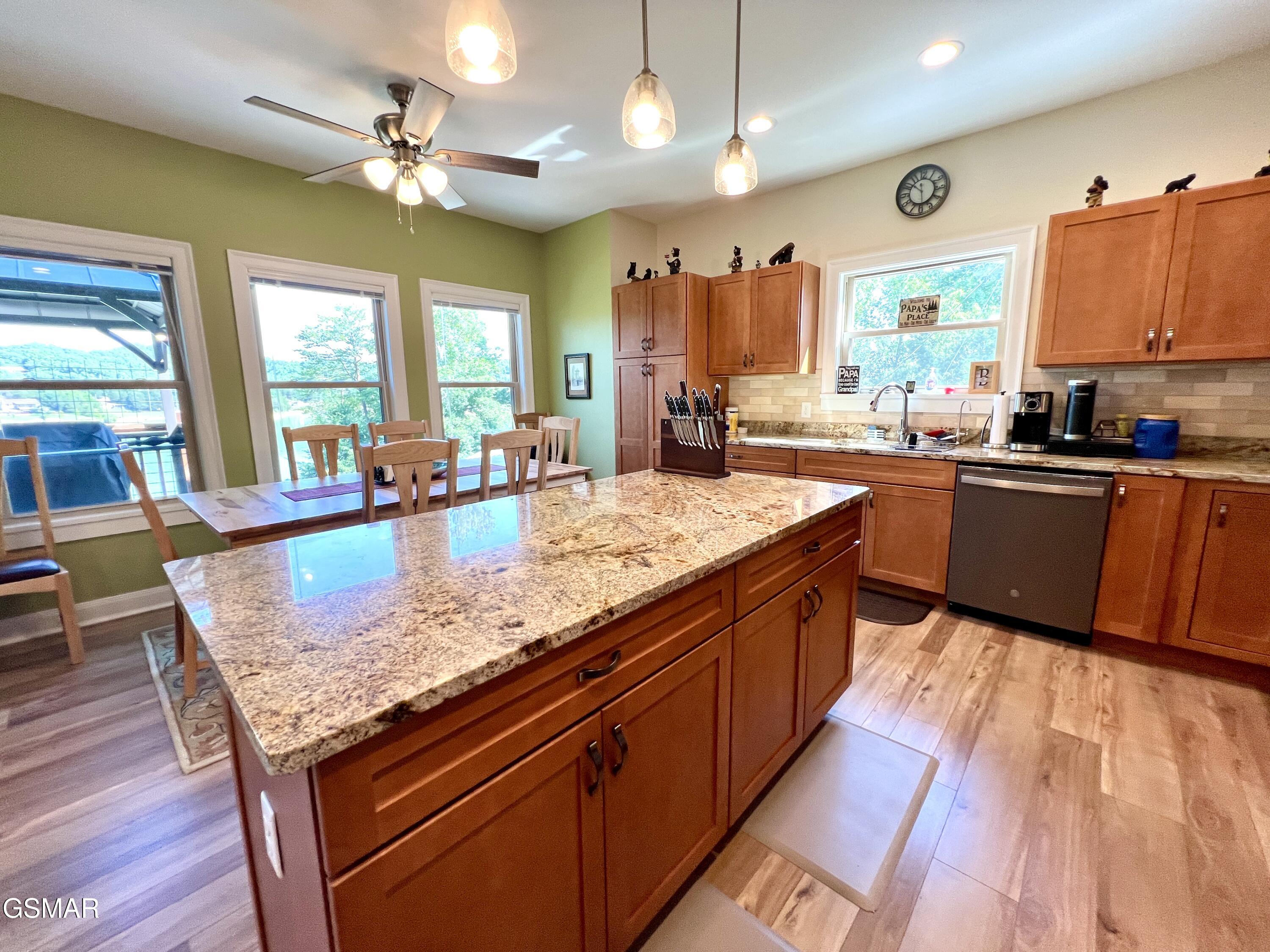 706 Fairgarden Circle Sevierville TN 37876