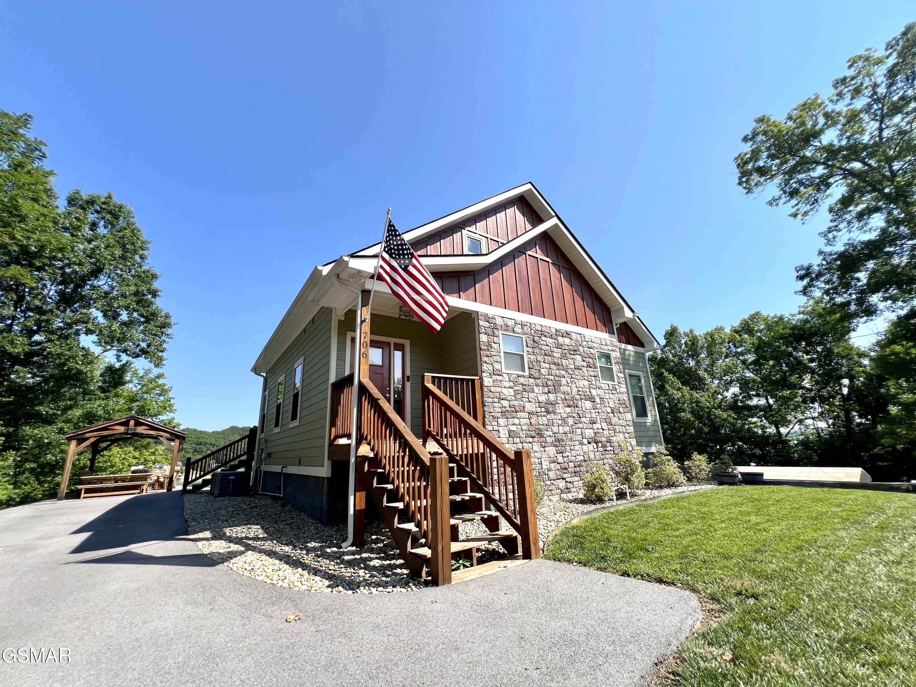 706 Fairgarden Circle Sevierville TN 37876