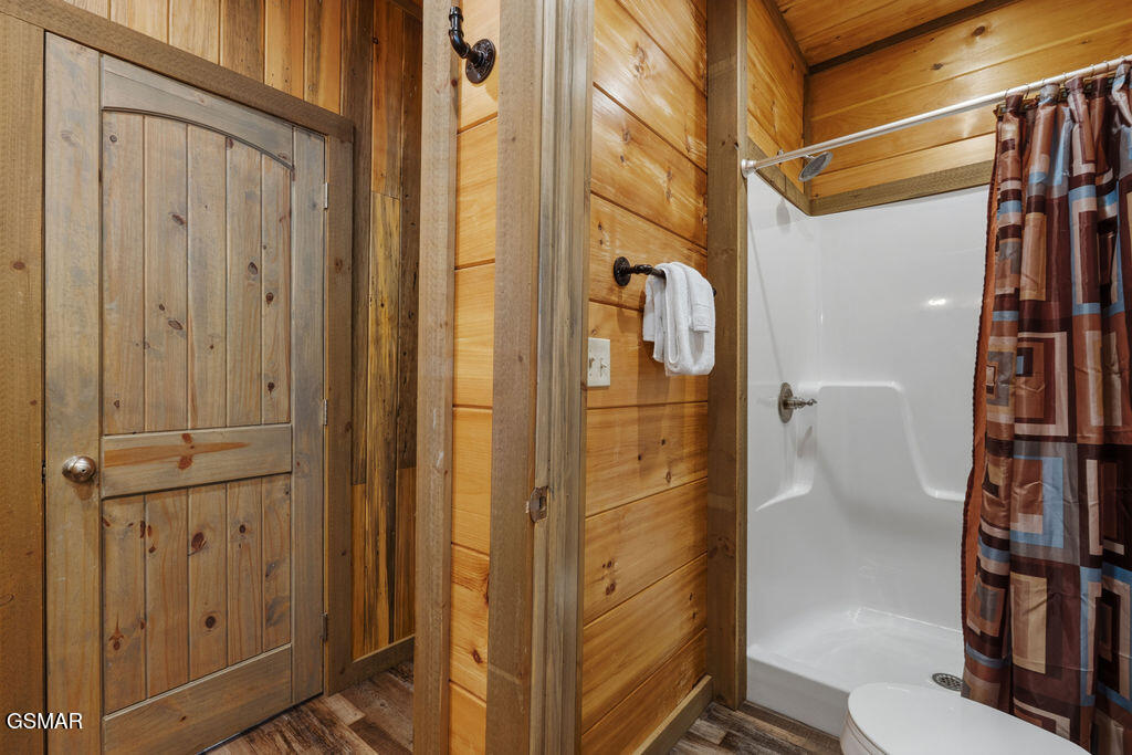 2470 Hackberry Drive Sevierville TN 37862