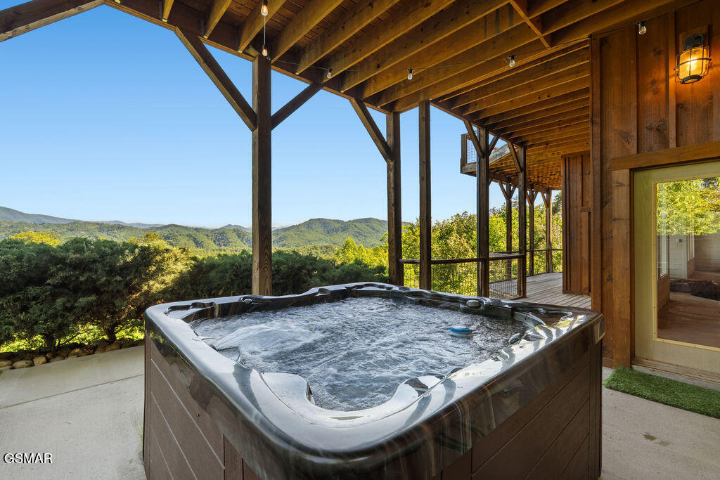 2470 Hackberry Drive Sevierville TN 37862