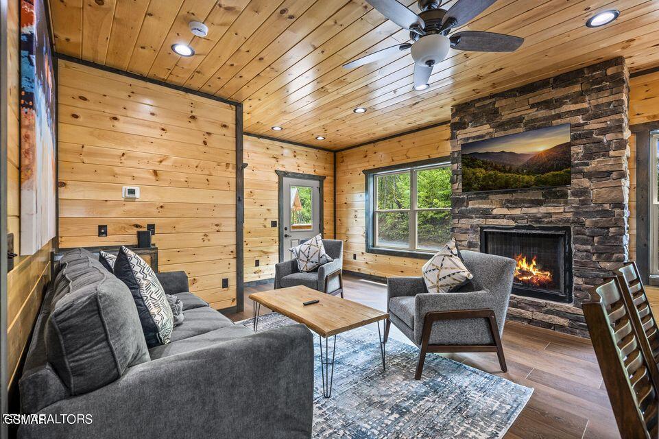 1864 Blue Tick Way Sevierville TN 37876