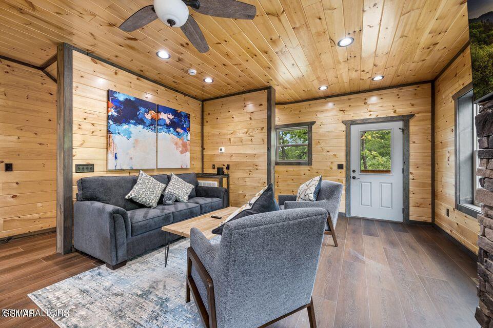 1864 Blue Tick Way Sevierville TN 37876