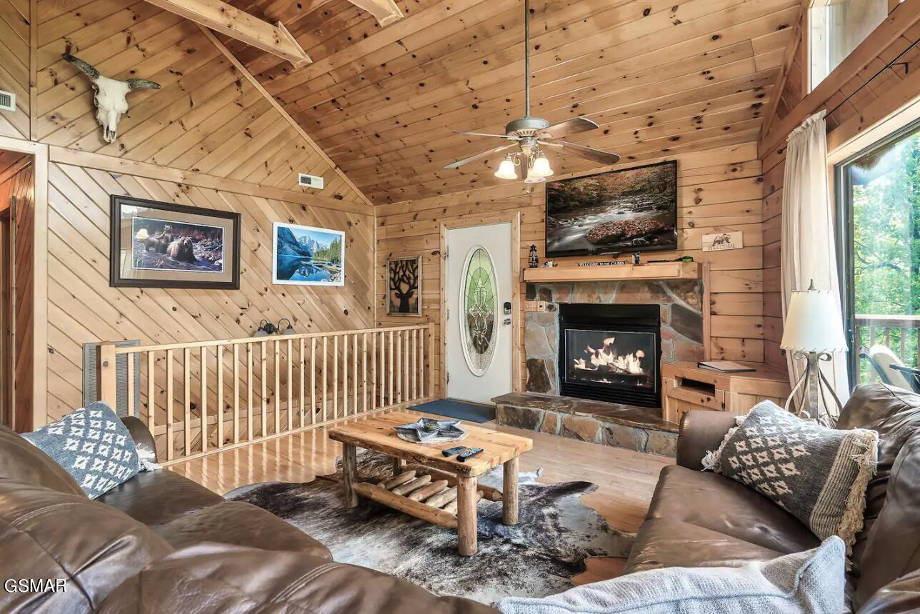 3152 Hatcher Top Road Sevierville TN 37862