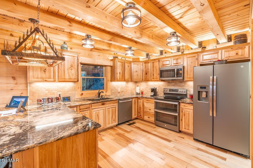 4015 Ravens Den Way Sevierville TN 37862