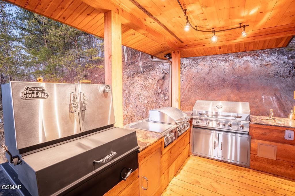 4015 Ravens Den Way Sevierville TN 37862