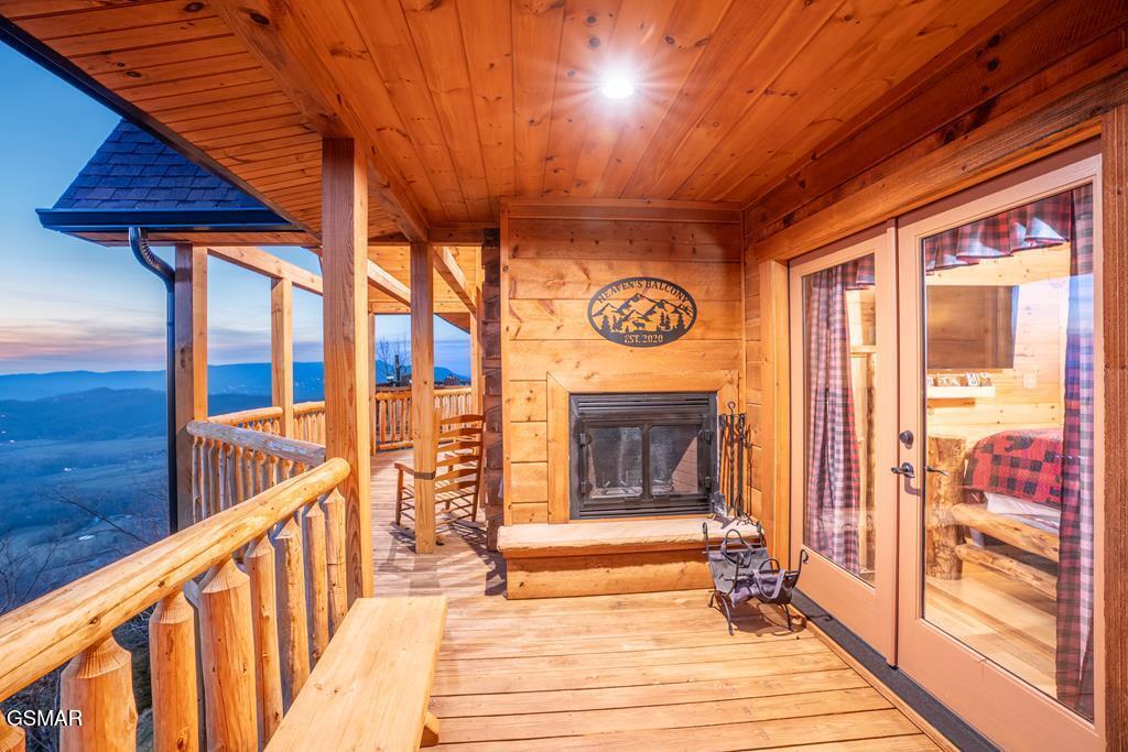4015 Ravens Den Way Sevierville TN 37862