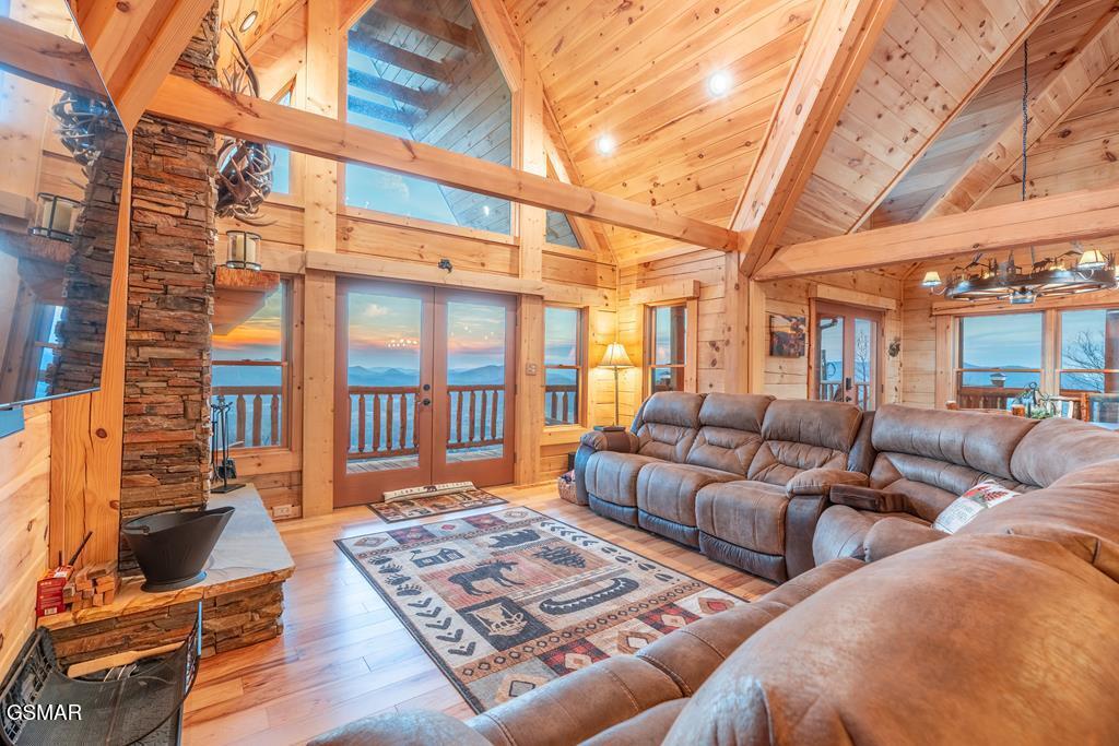 4015 Ravens Den Way Sevierville TN 37862