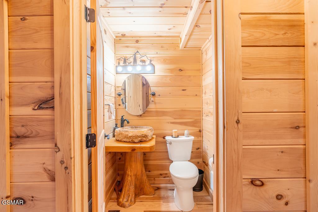 4015 Ravens Den Way Sevierville TN 37862