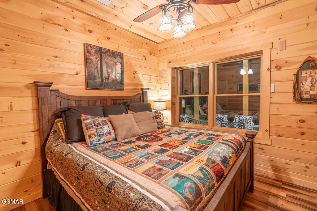4015 Ravens Den Way Sevierville TN 37862