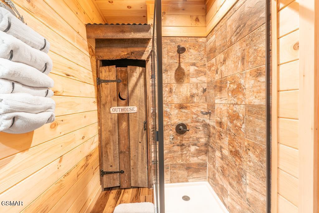 4015 Ravens Den Way Sevierville TN 37862
