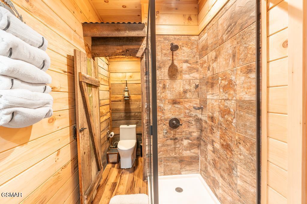 4015 Ravens Den Way Sevierville TN 37862