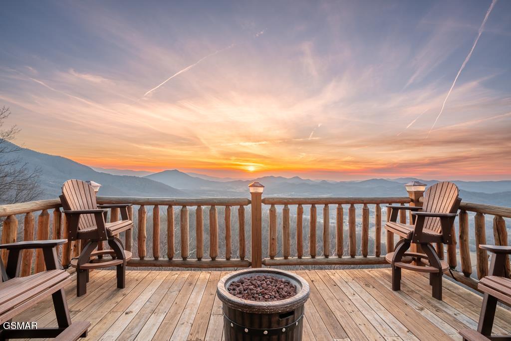 4015 Ravens Den Way Sevierville TN 37862