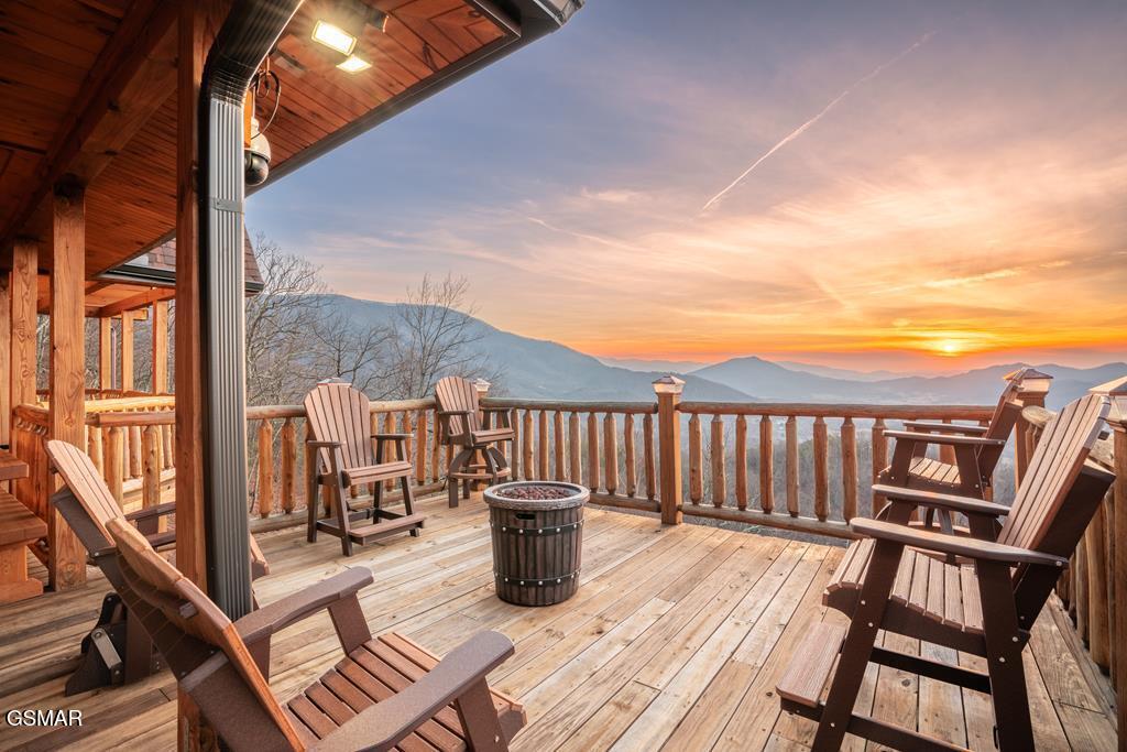 4015 Ravens Den Way Sevierville TN 37862