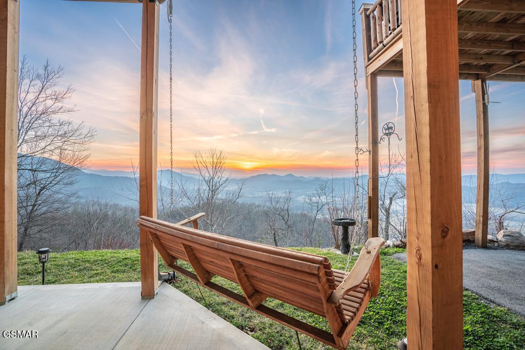 4015 Ravens Den Way Sevierville TN 37862