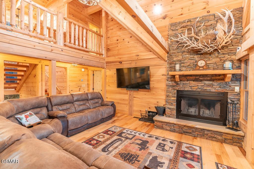 4015 Ravens Den Way Sevierville TN 37862