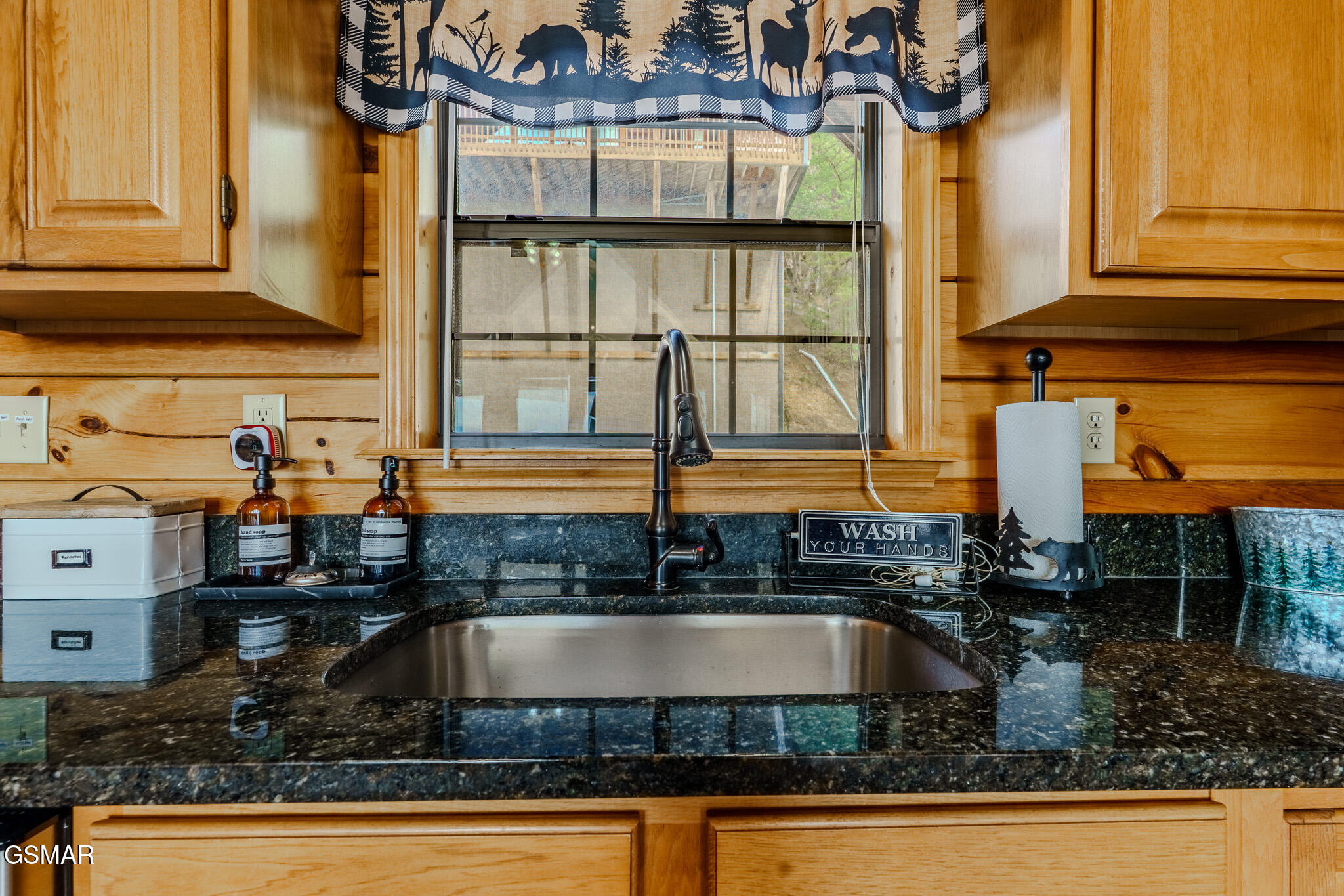 1650 Pinewood Way Sevierville TN 37862