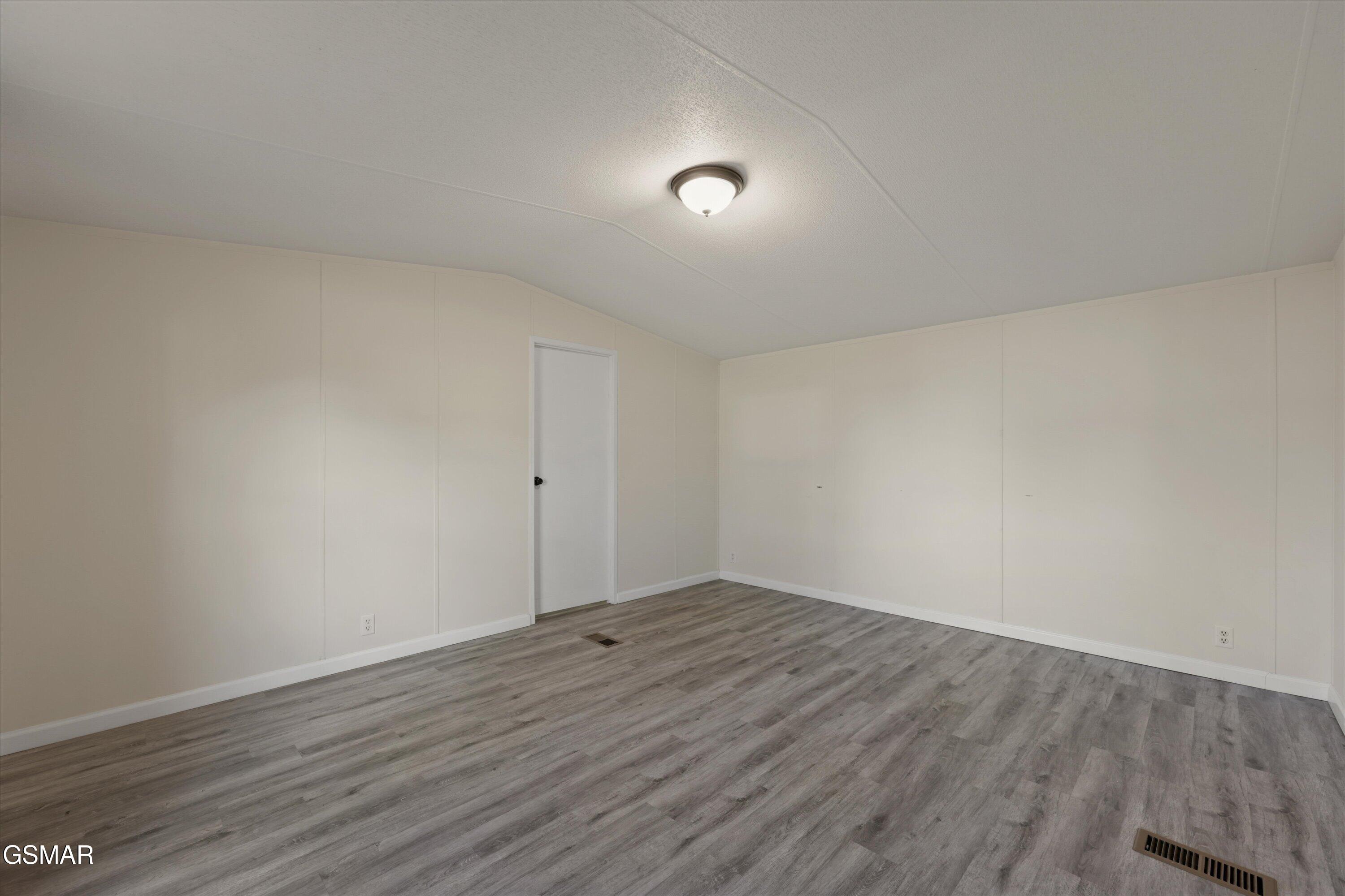 1729 Walnut Hill Lane Sevierville TN 37876