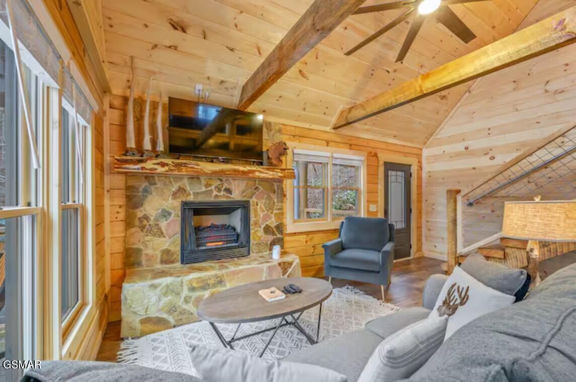 709 Spring Drive Gatlinburg TN 37738